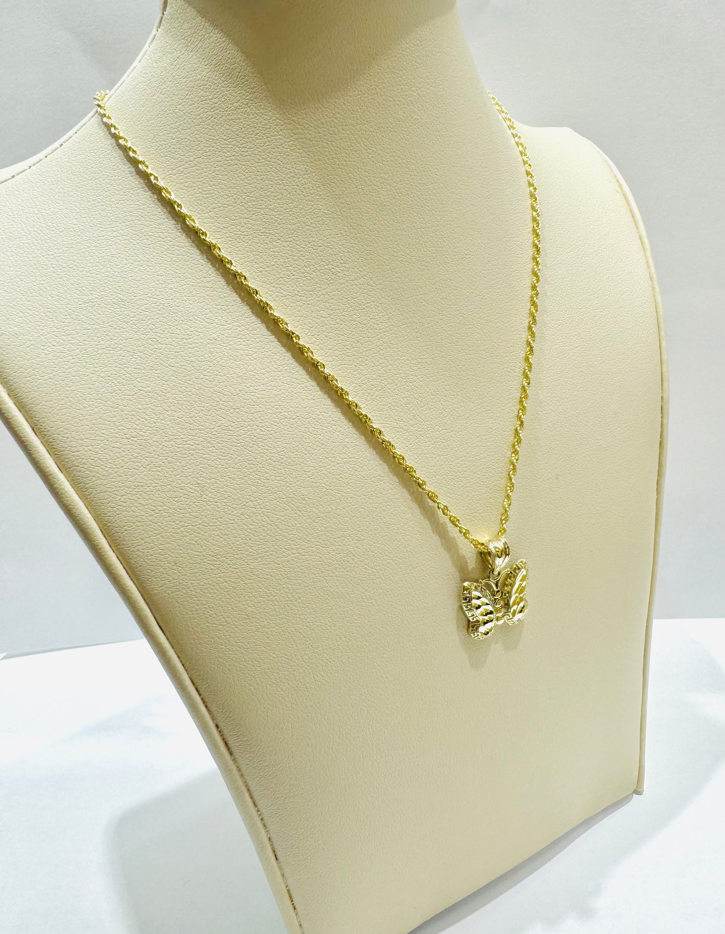 10K GOLD ROPE NECKLACE 22”, WEIGHT: 1.4gm, WIDTH: 1.5mm WITH SMALL BUTTERFLY PENDANT, WEIGHT: 1.2gm