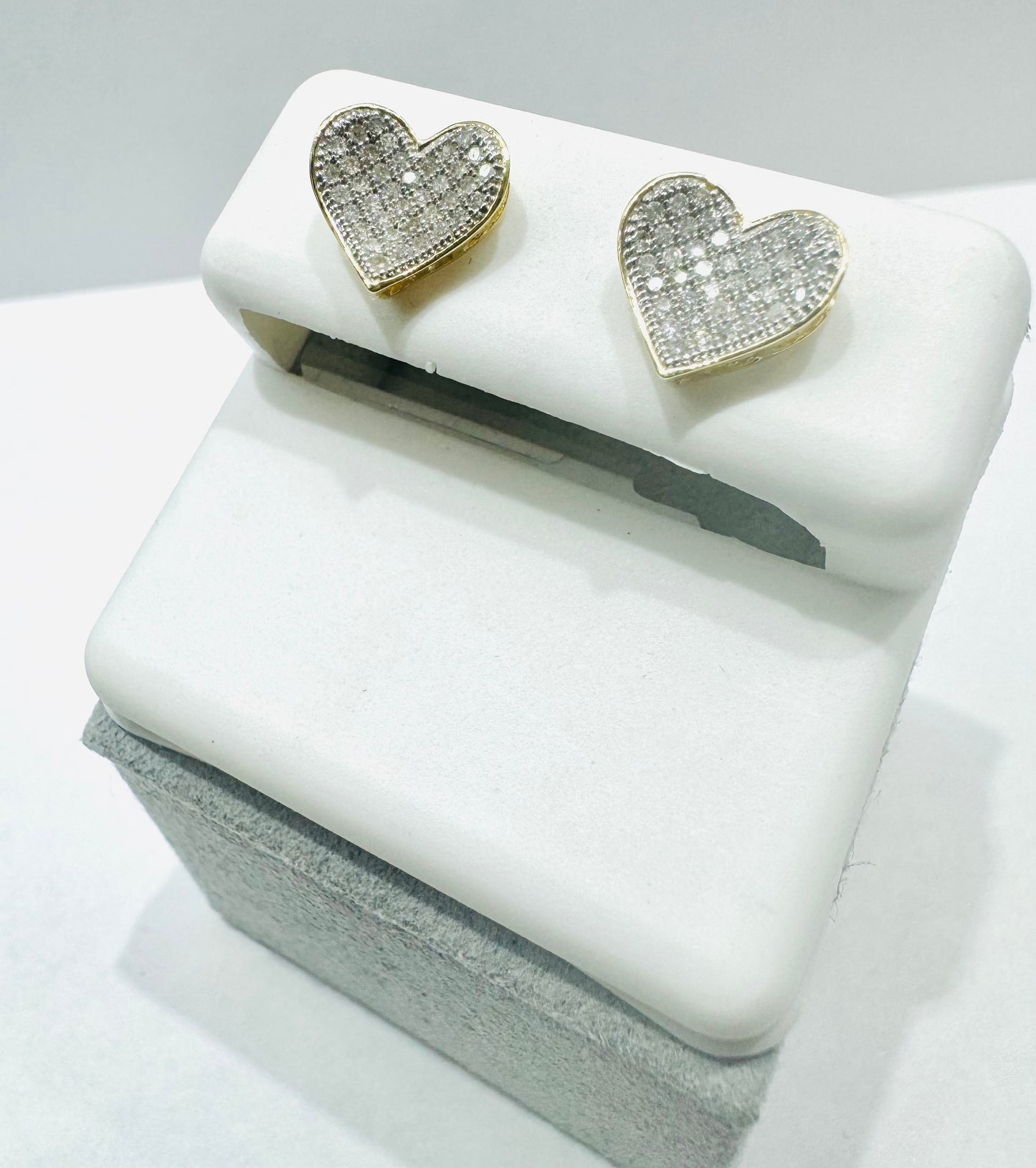 10K GOLD NATURAL HEART DIAMOND EARRINGS, 0.25CT