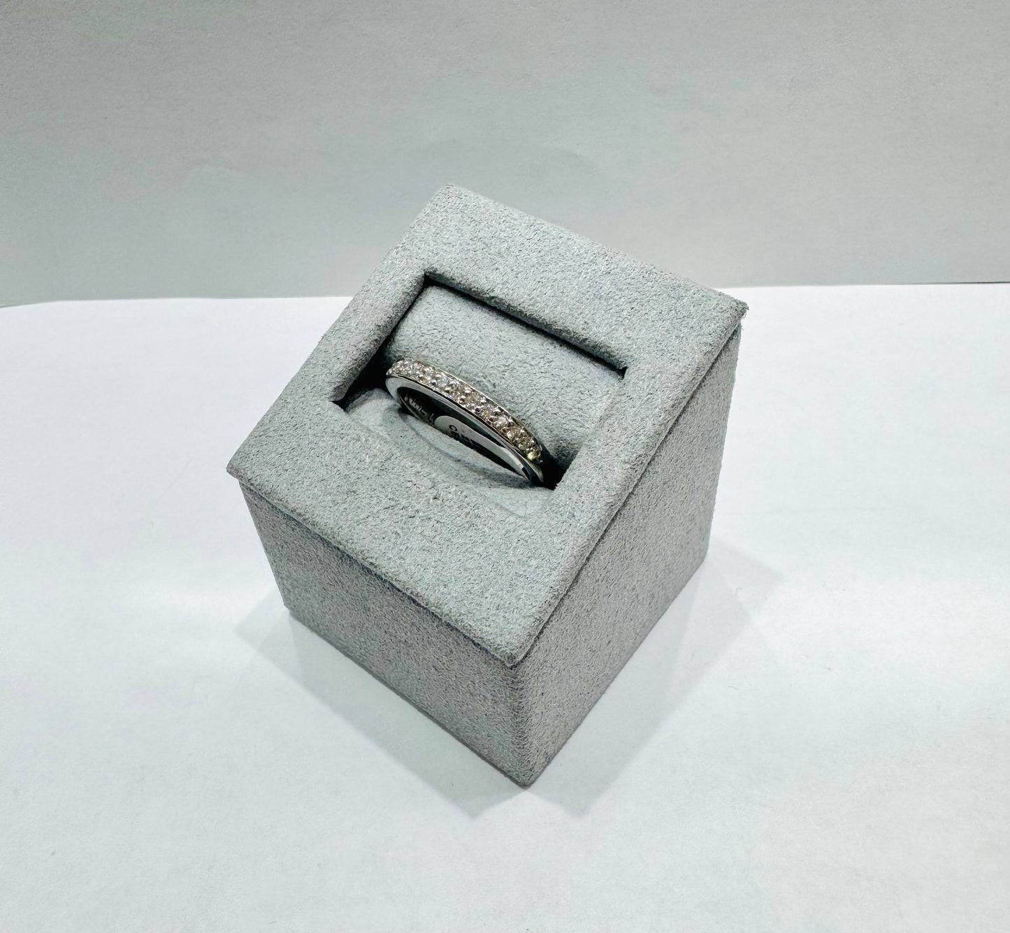 14K WHITE GOLD NATURAL DIAMOND WEDDING BAND, SIZE: 6.5