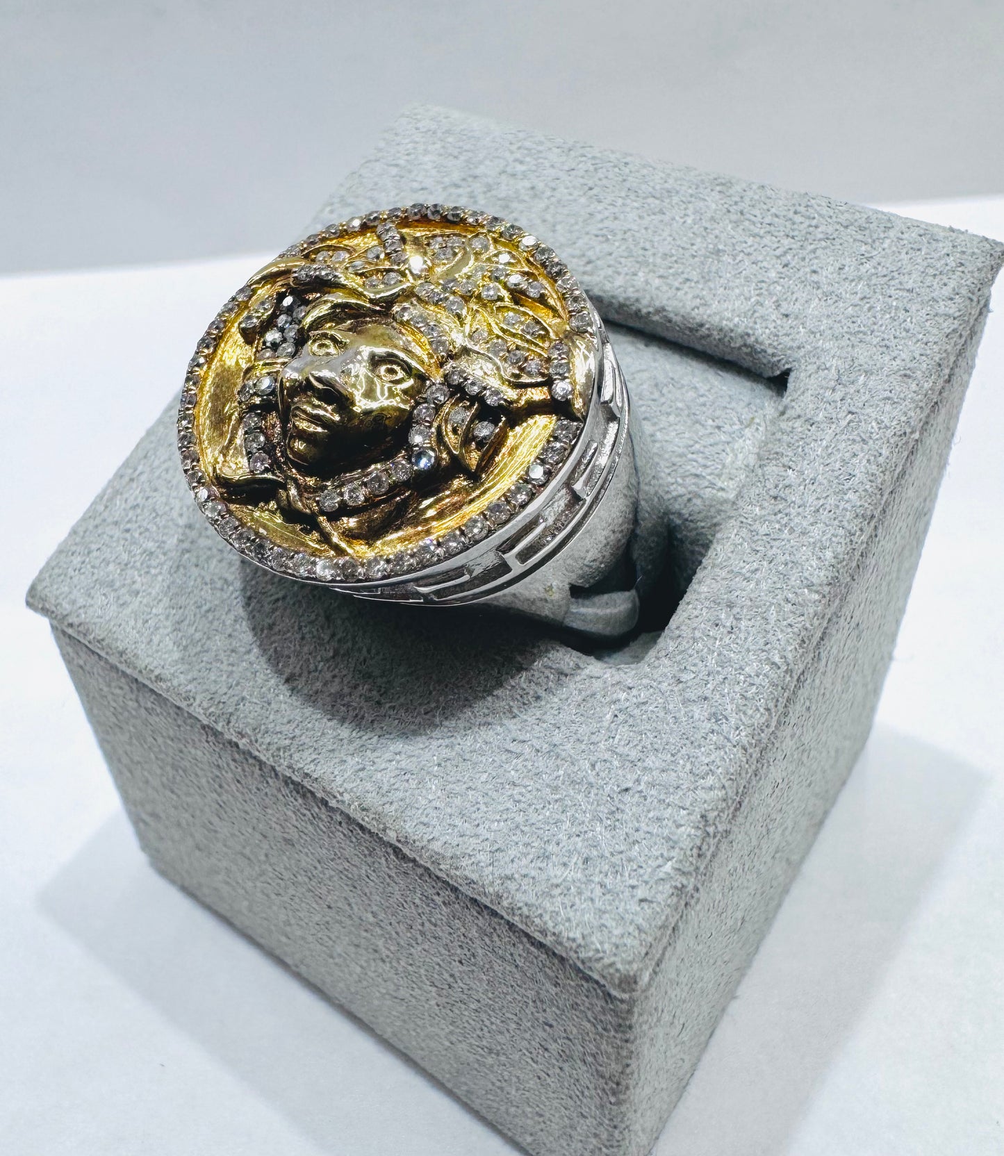 10K GOLD TWO TONED MEDUSA HEAD, MEN’S NATURAL DIAMOND RING 0.75CTW, SIZE: 9.5