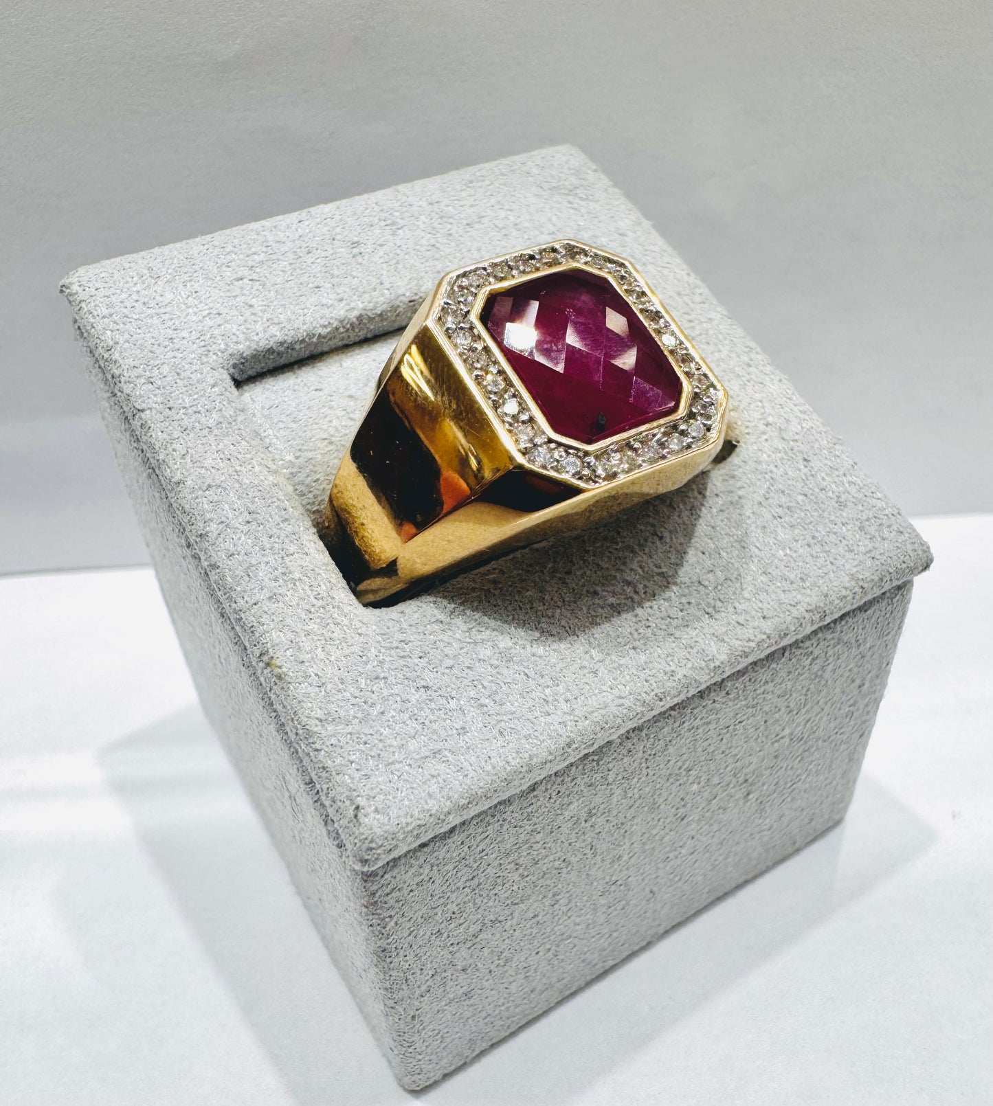 14K GOLD MEN’S NATURAL DIAMONDS WITH RUBY STONE .25CT, SIZE: 11