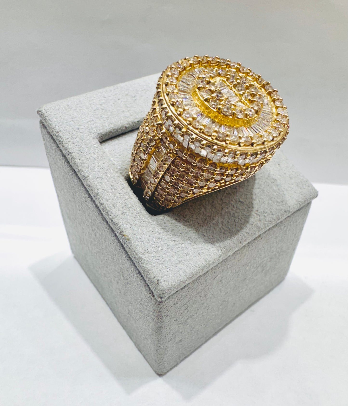 10K GOLD MEN’S NATURAL DIAMOND RING 6.18CTW, SIZE: 10