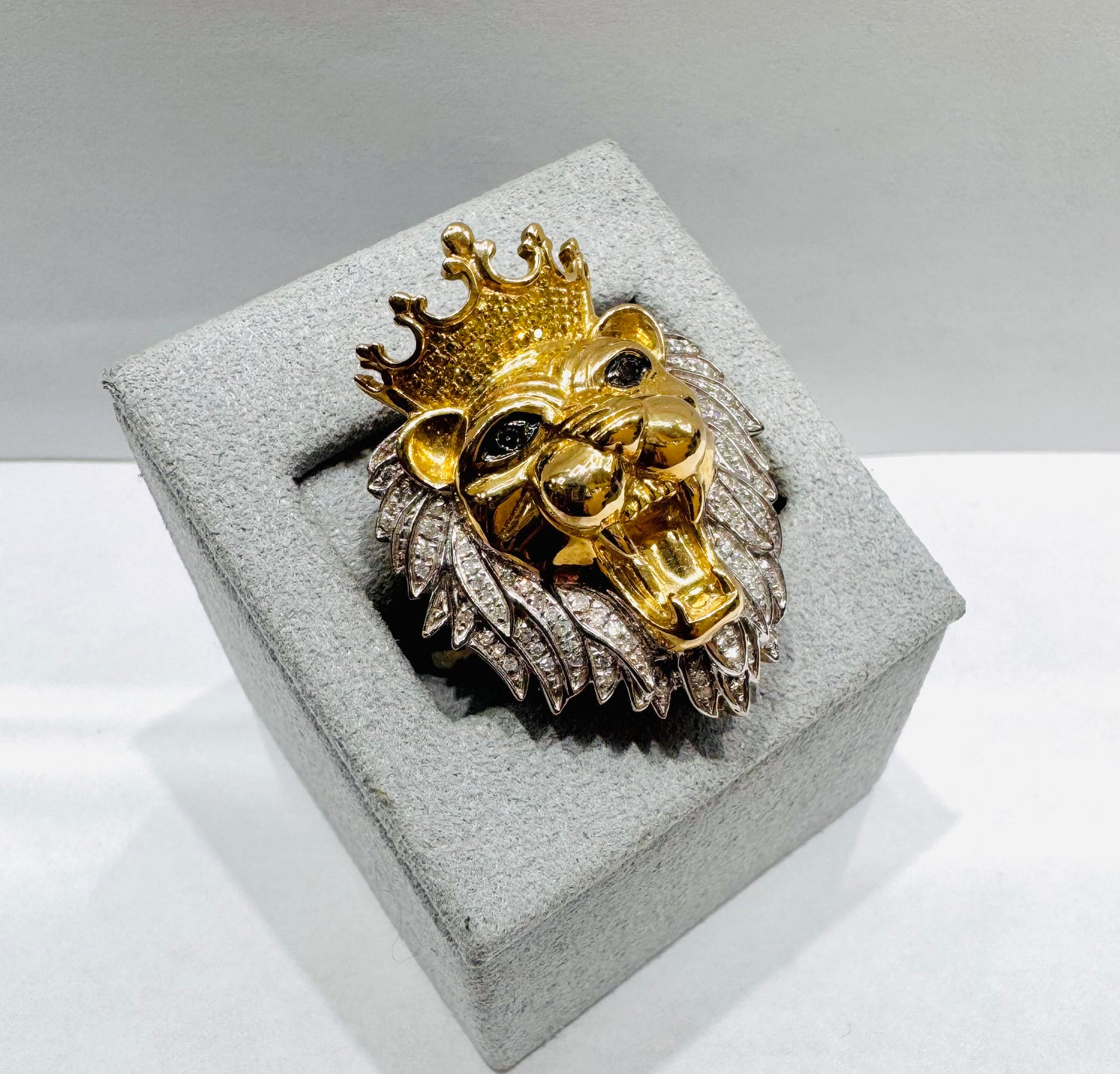 10K GOLD MEN’S NATURAL DIAMOND LION RING 0.40CT, SIZE: 10