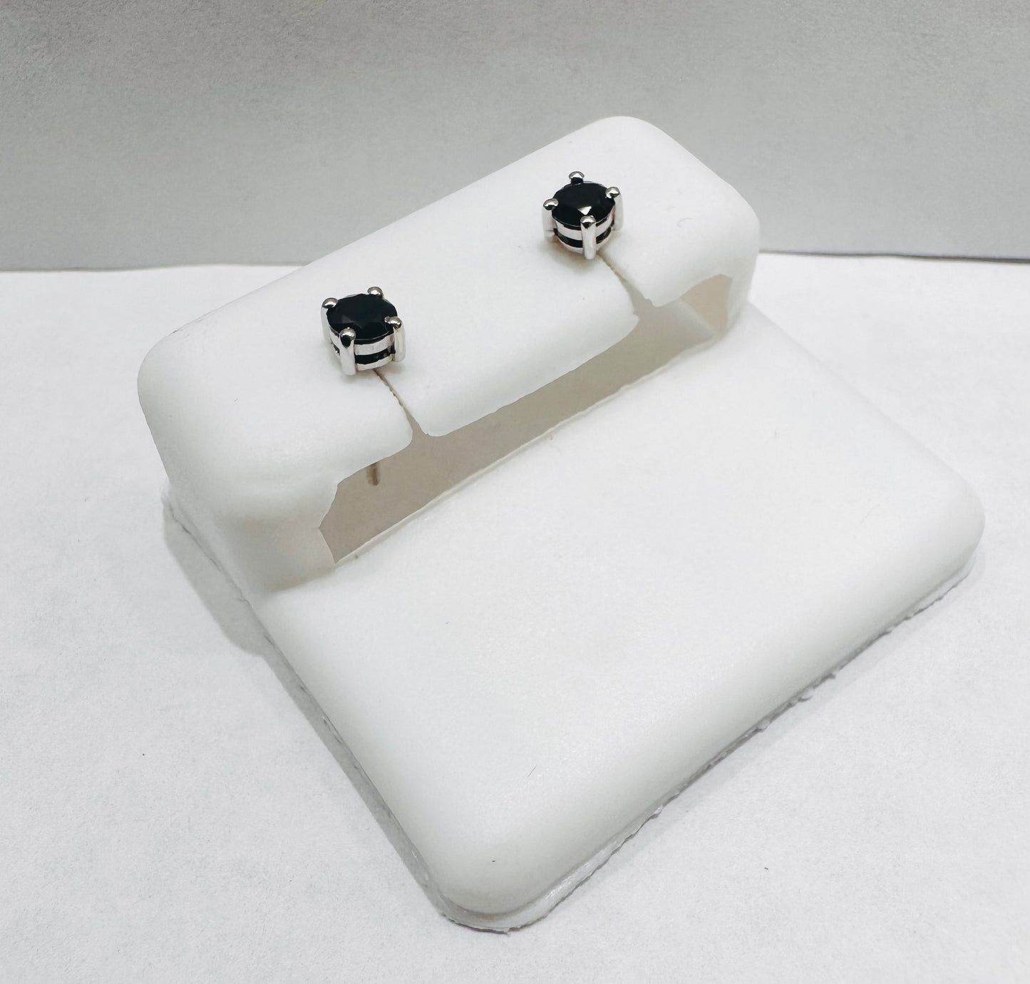 SILVER SMALL BLACK STONE EARRINGS 0.50CT