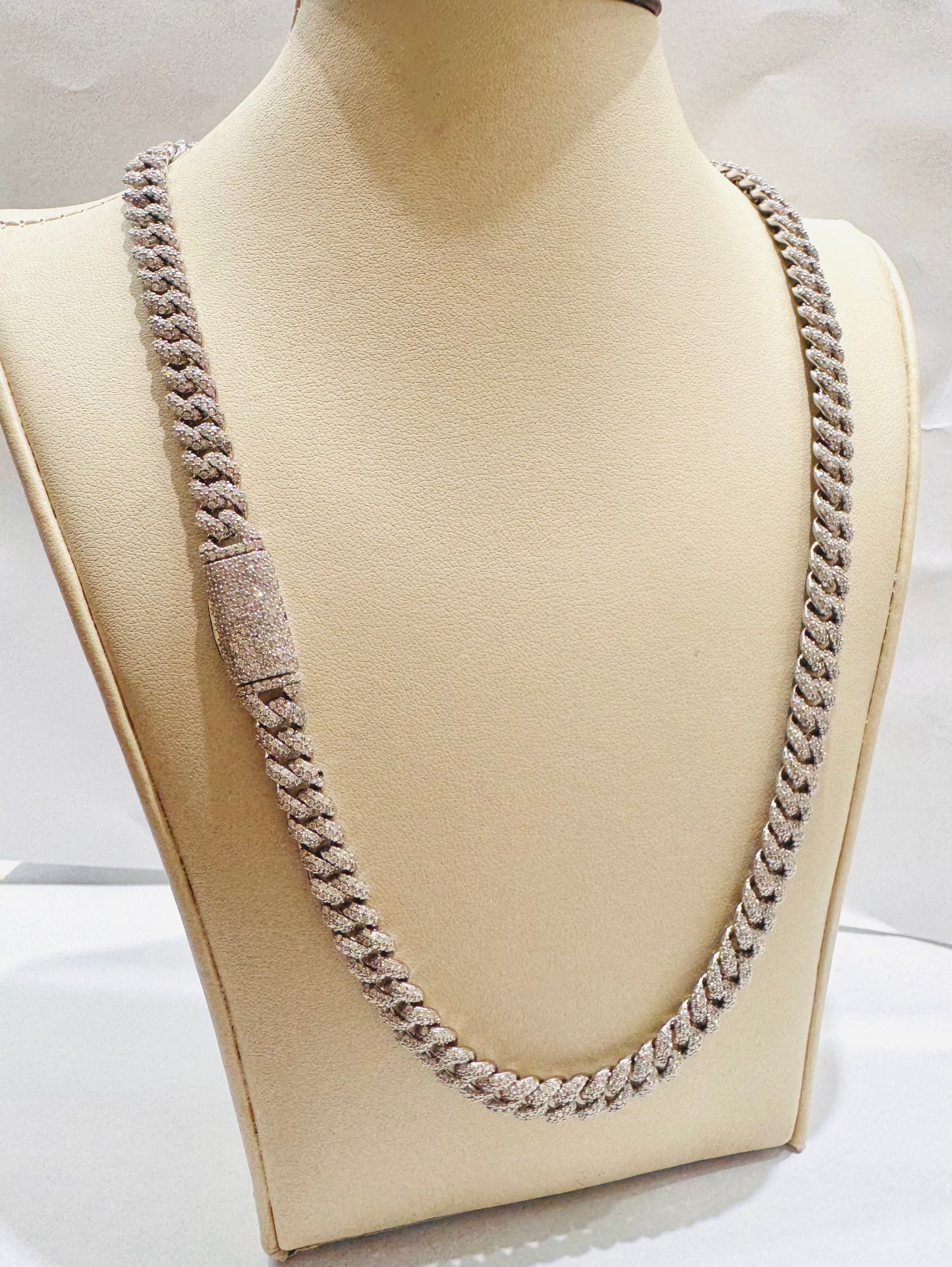 SILVER MOISSANITE CUBAN LINK NECKLACE 18”, VVS 11CTTW, WIDTH: 6mm, WEIGHT: 58gm