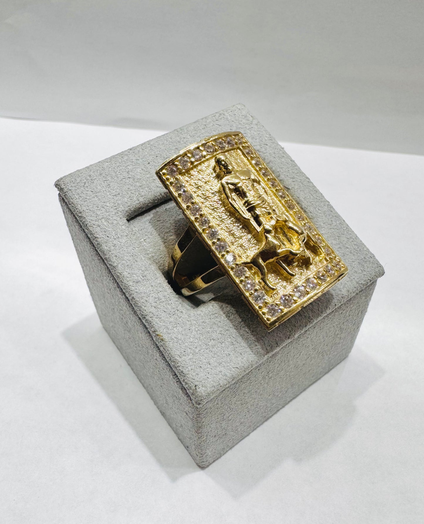 10K GOLD SAN LAZARO RING WITH CZ STONES, SIZE: 10.5, WEIGHT: 9.5gm