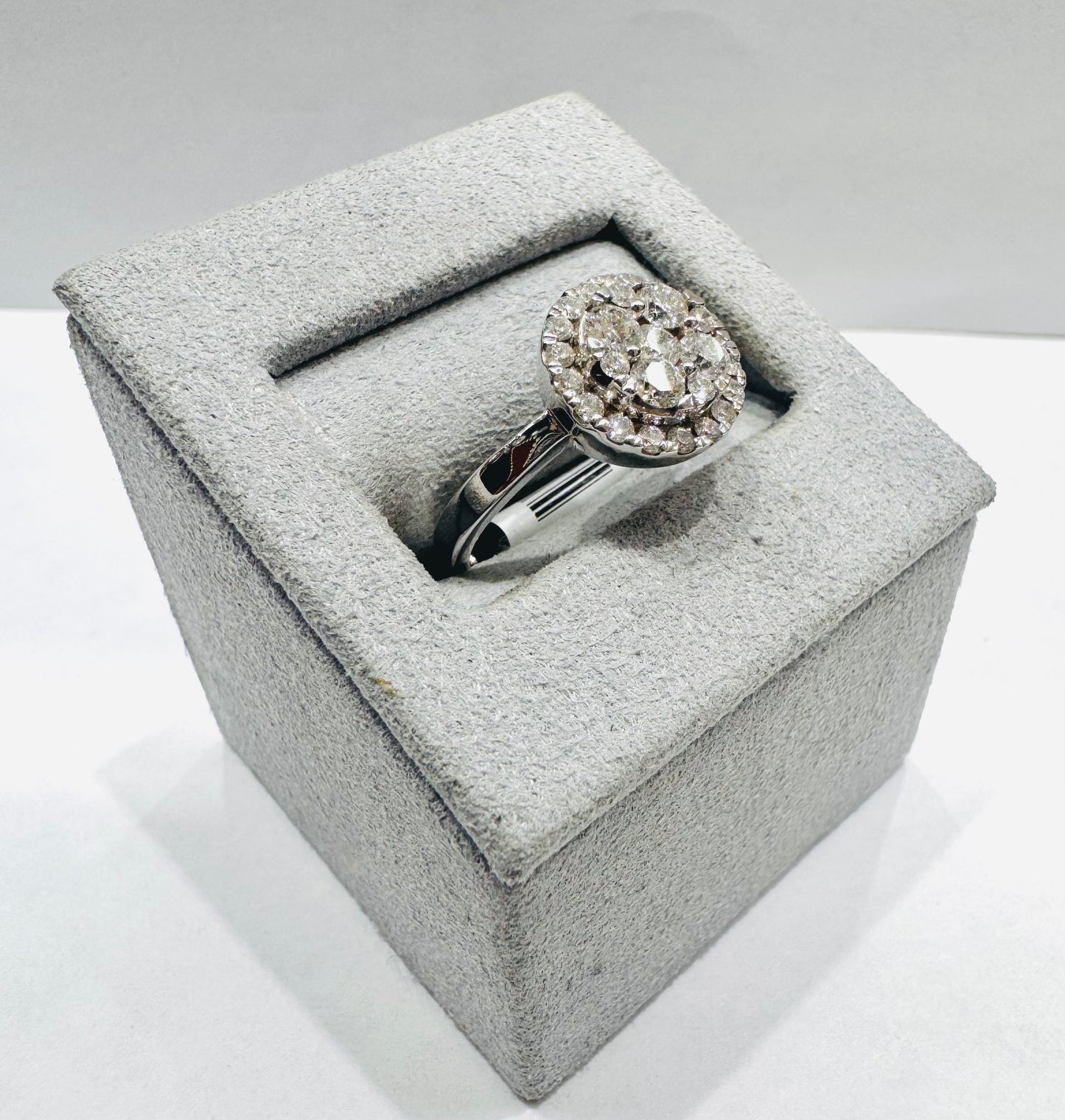 14K WHITE GOLD NATURAL DIAMOND RING 0.94CT, SIZE: 7