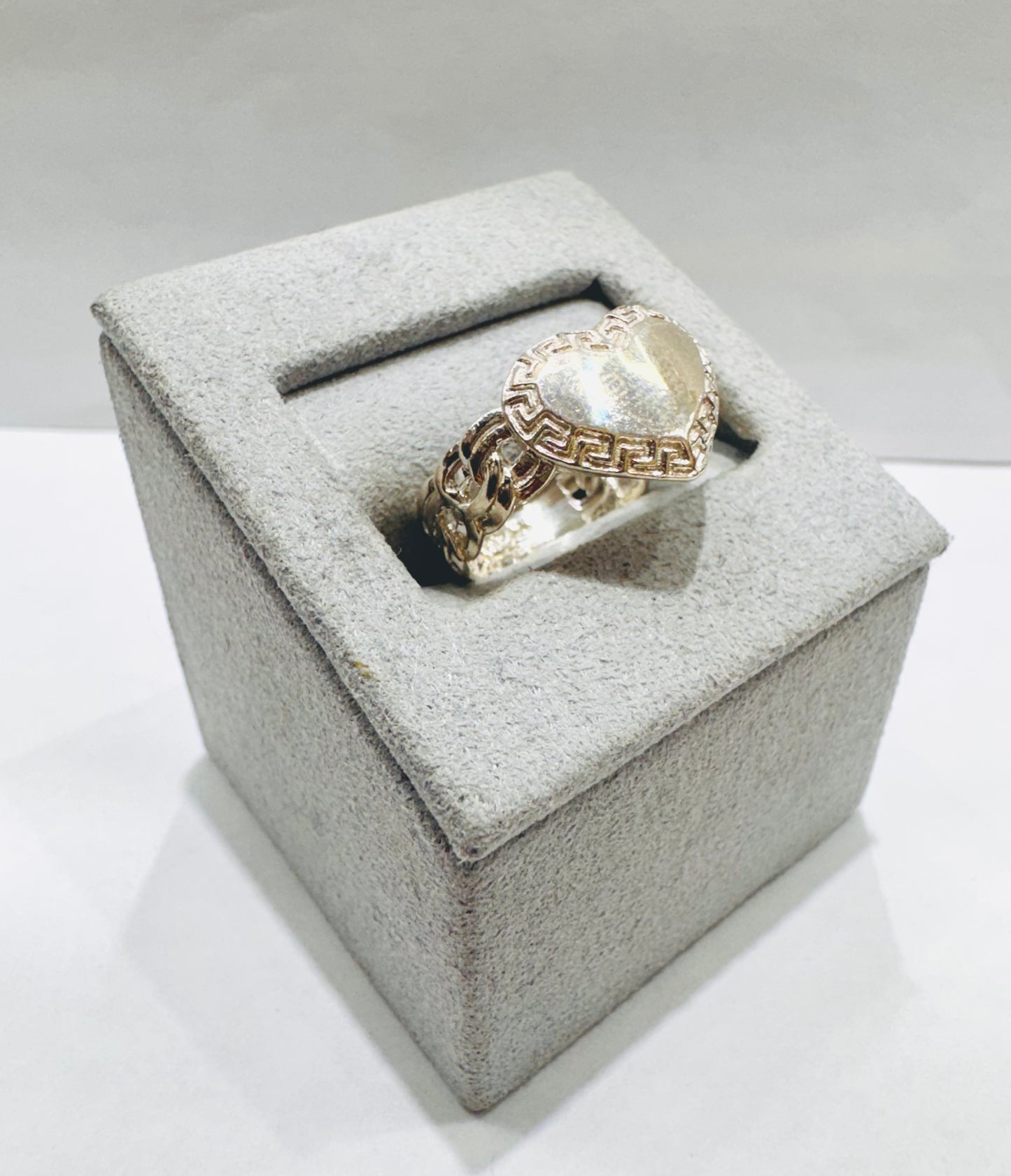 SILVER HEART CHINO LINK RING WITH VERSACE BORDER, SIZE: 6.5, WEIGHT: 3.2gm