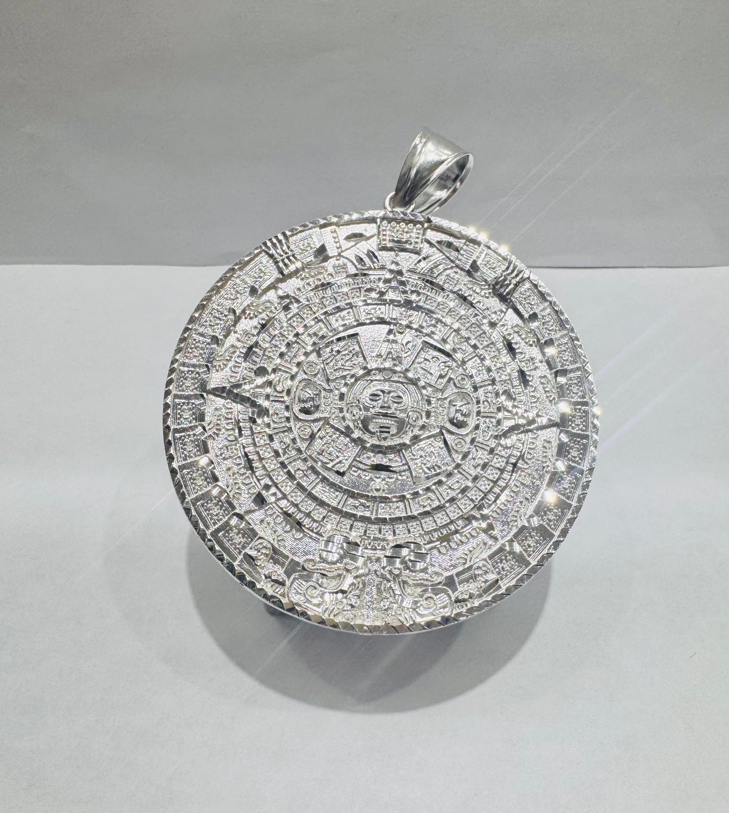 SILVER AZTEC CALENDAR PENDANT, WEIGHT: 21.2gm