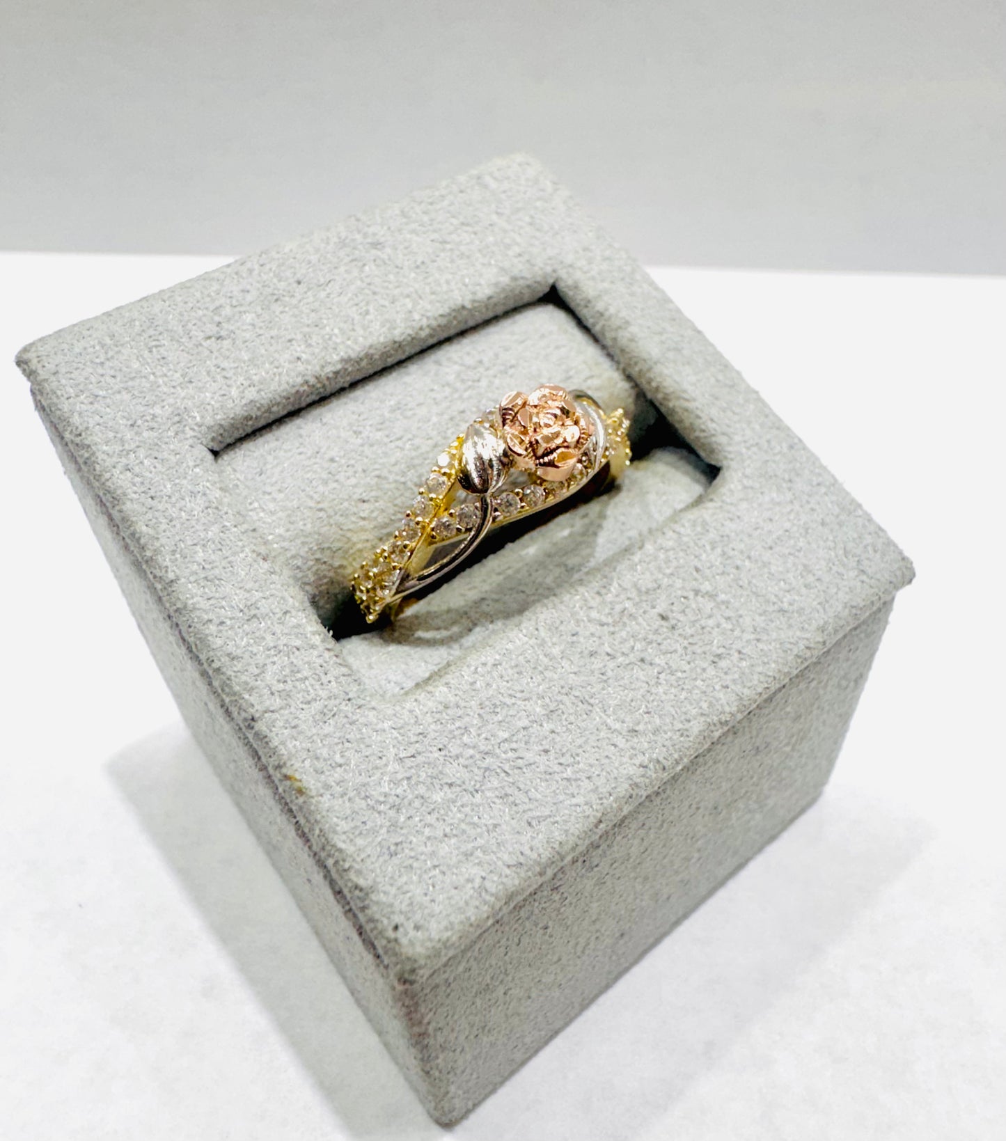 10K GOLD TRICOLOR ROSE RING, SIZE: 7, WEIGHT: 2.2gm