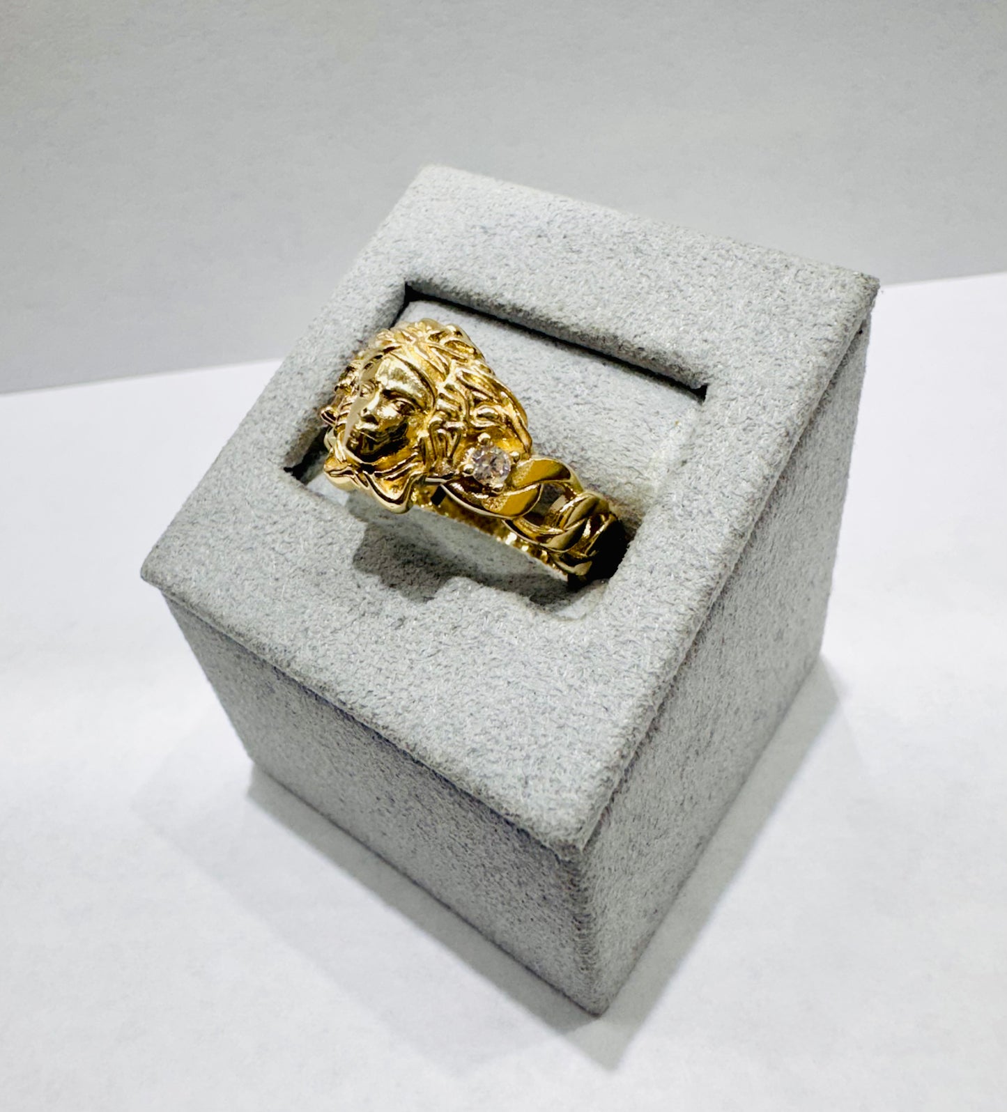 10K GOLD MEDUSA HEAD CUBAN BAND RING, SIZE: 9, WEIGHT: 3gm