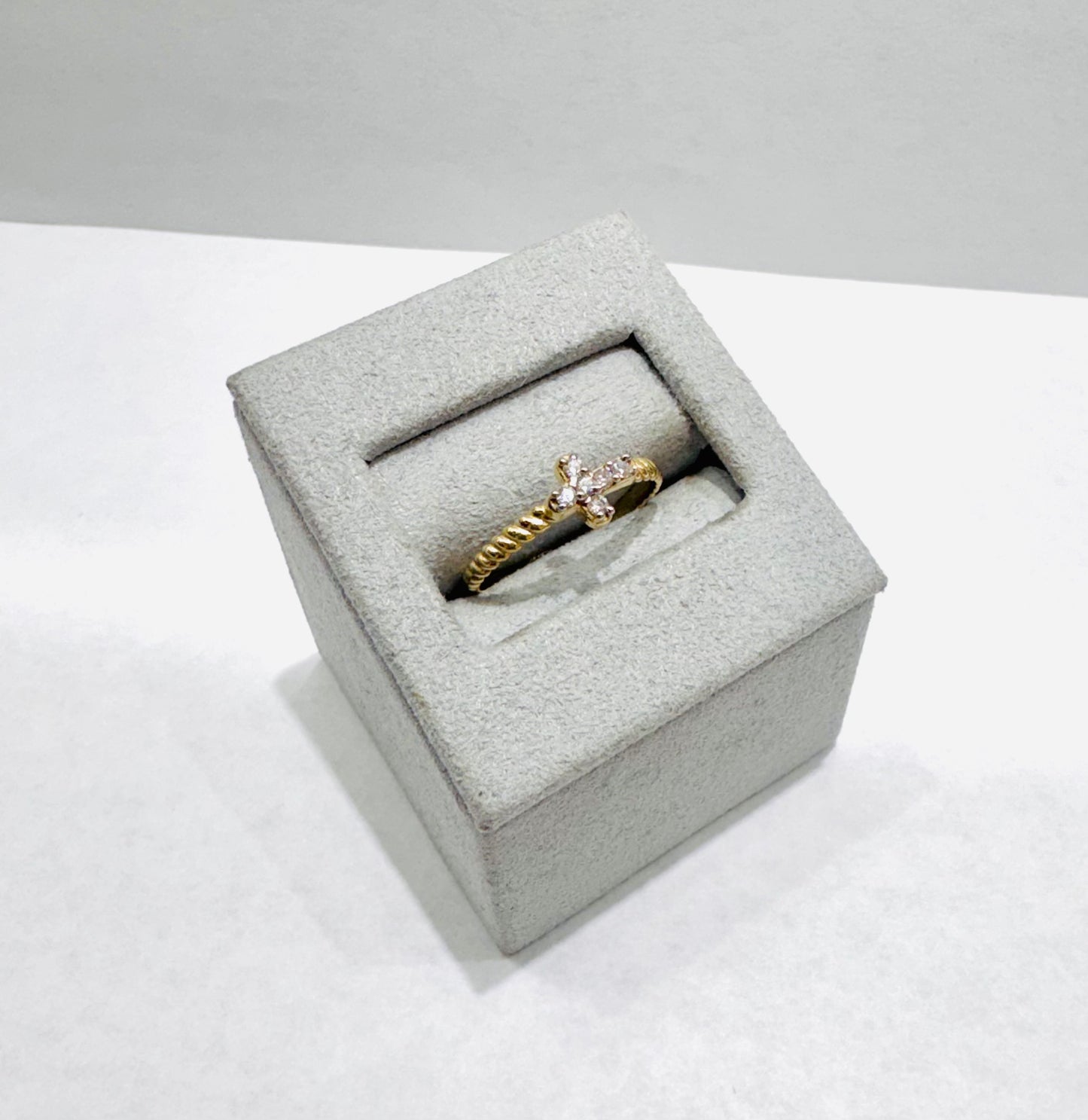 10K GOLD SMALL CROSS RING, SIZE: 7, WEIGHT: 1 gm