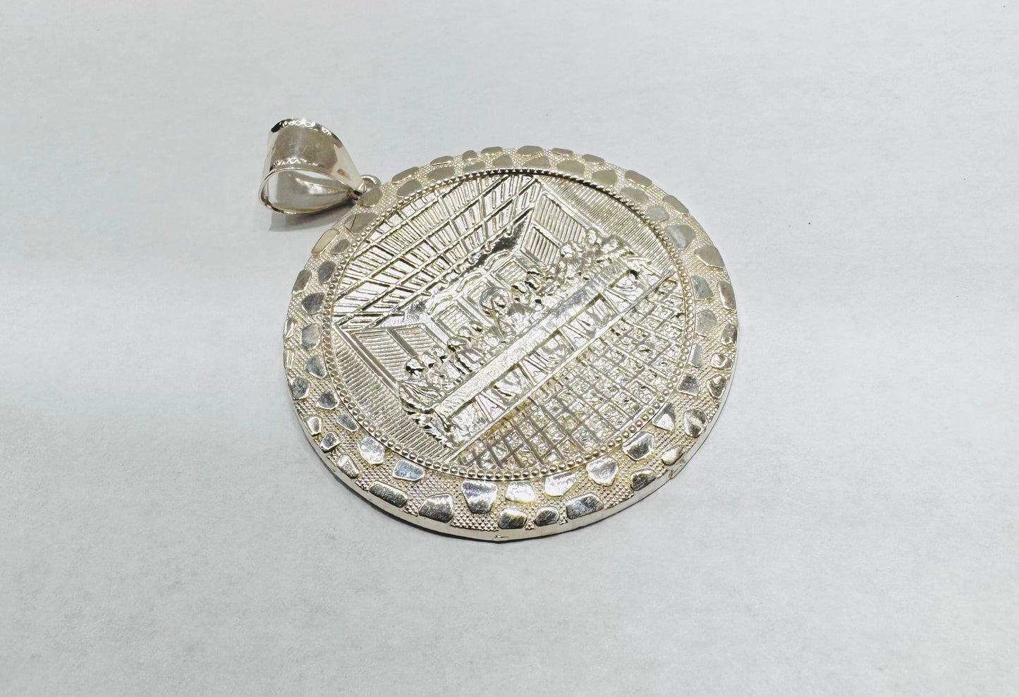 SILVER BIG SIZE ROUND LASTSUPPER PENDANT, WEIGHT: 12gm
