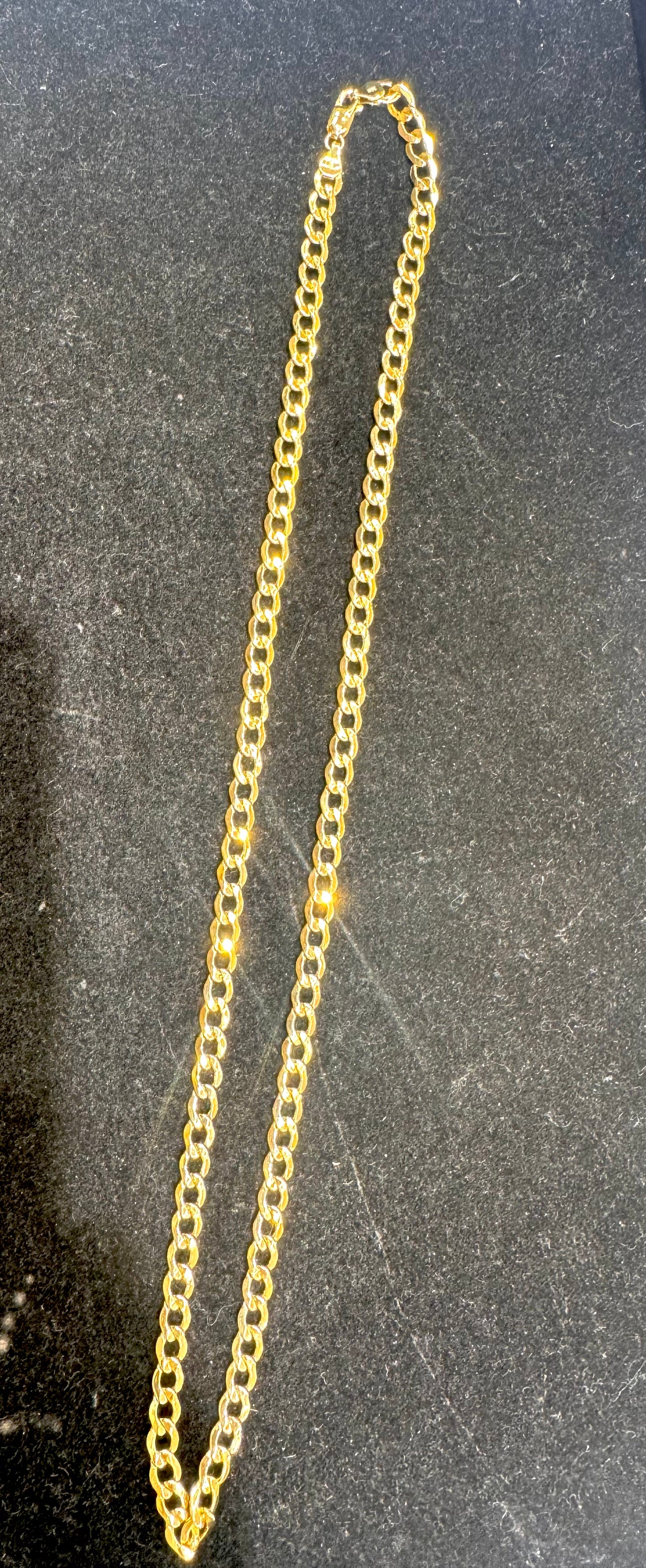 10K GOLD CUBAN LINK NECKLACE 22”, WEIGHT: 5gm WEIGHT DIFFERENCE