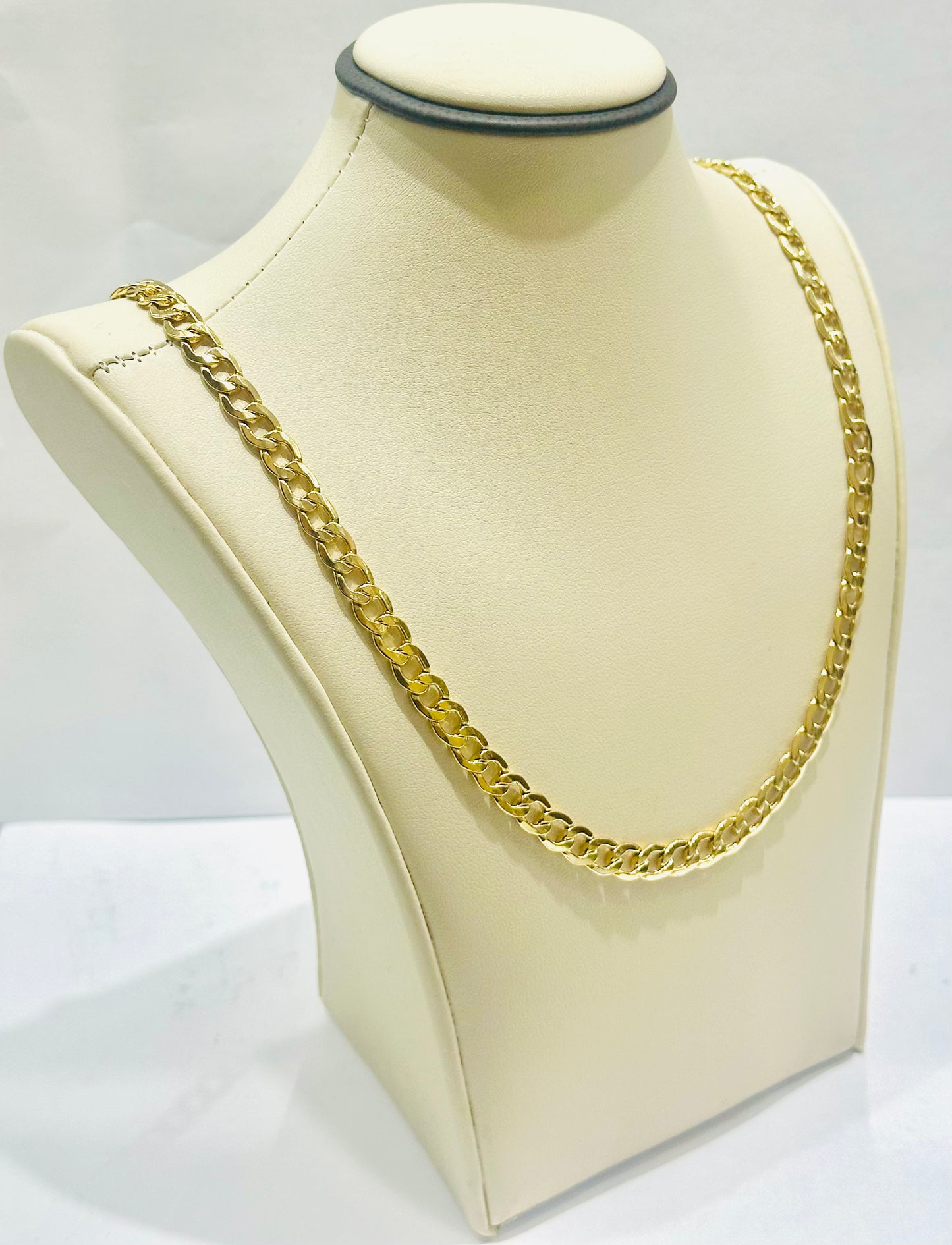 10K GOLD HOLLOW CUBAN LINK NECKLACE 24”, WEIGHT: 15.5gm, WIDTH: 5.8mm