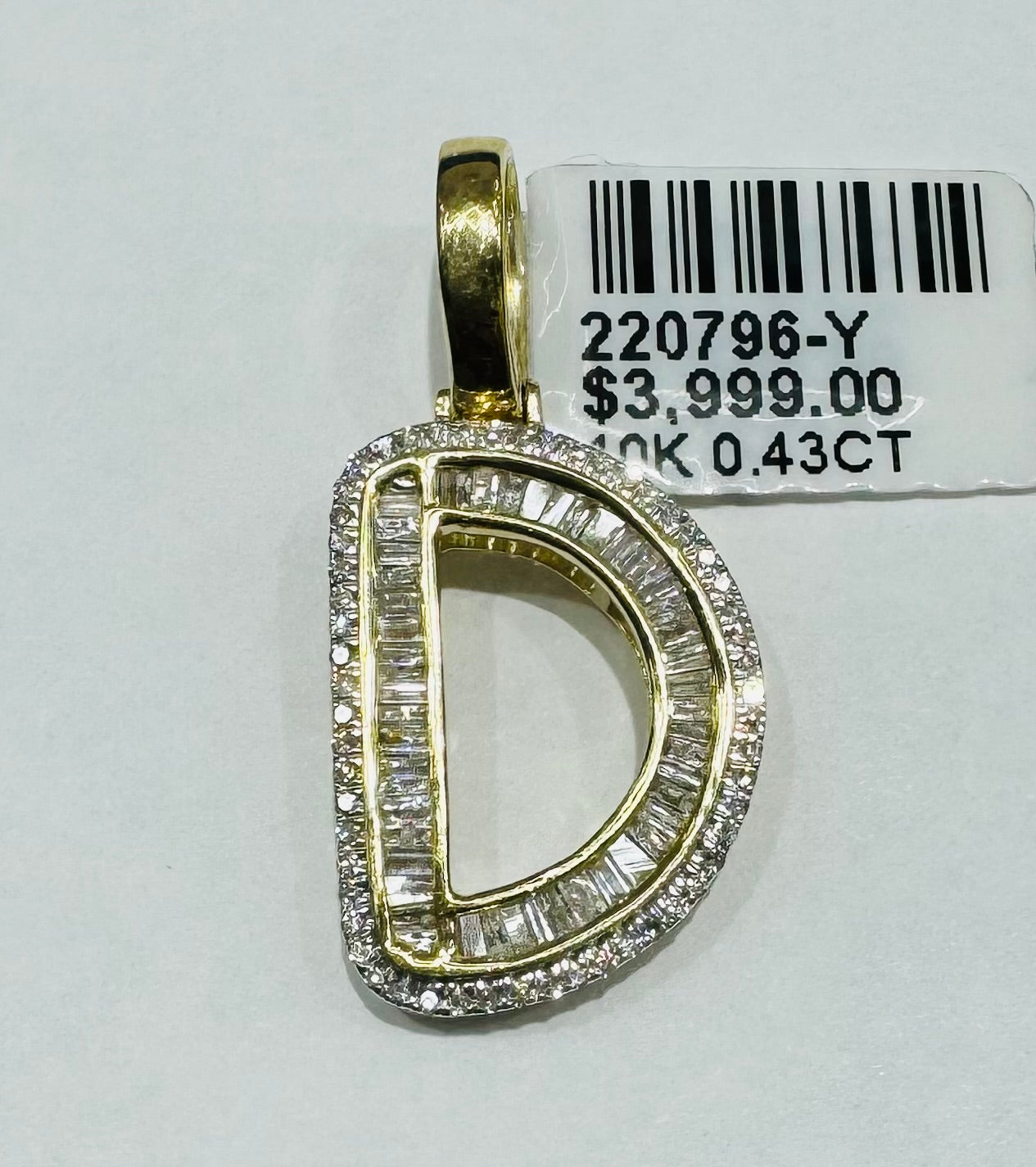 10K GOLD NATURAL DIAMOND INTIAL LETTER “D” PENDANT, 0.43CT