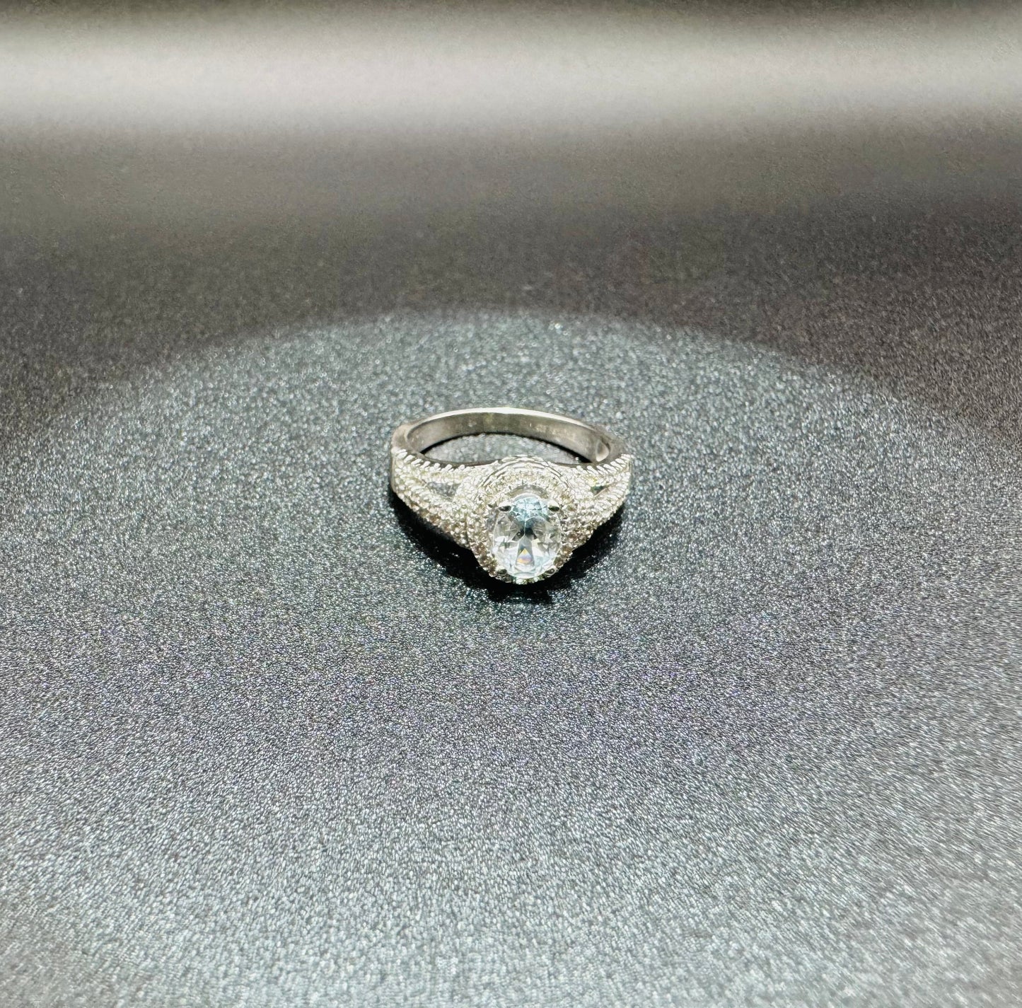 SILVER RING WITH SWAROVSKI STONES, SIZE: 8, WEIGHT: 4.2gm