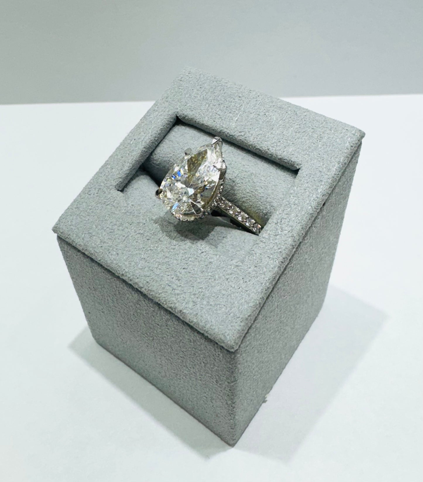 14K GOLD LAB GROWN PEAR DIAMOND RING-4.50CT