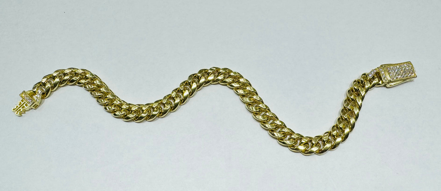 10K GOLD HOLLOW MIAMI CUBAN BRACELET 9” WEIGHT: 11gm