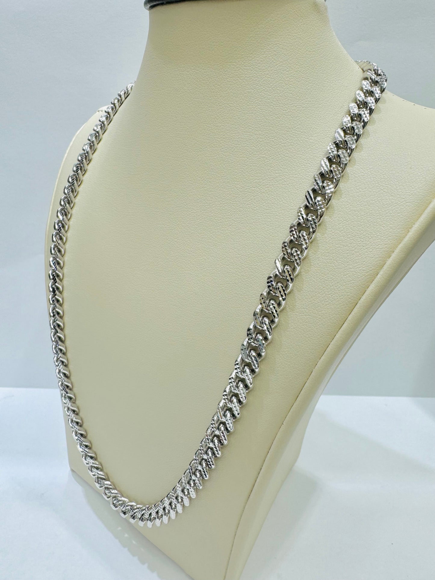 SILVER ITALIAN SOLID, DIAMOND CUT CUBAN LINK NECKLACE 24”, WEIGHT: 67gm, WIDTH: 6.86mm