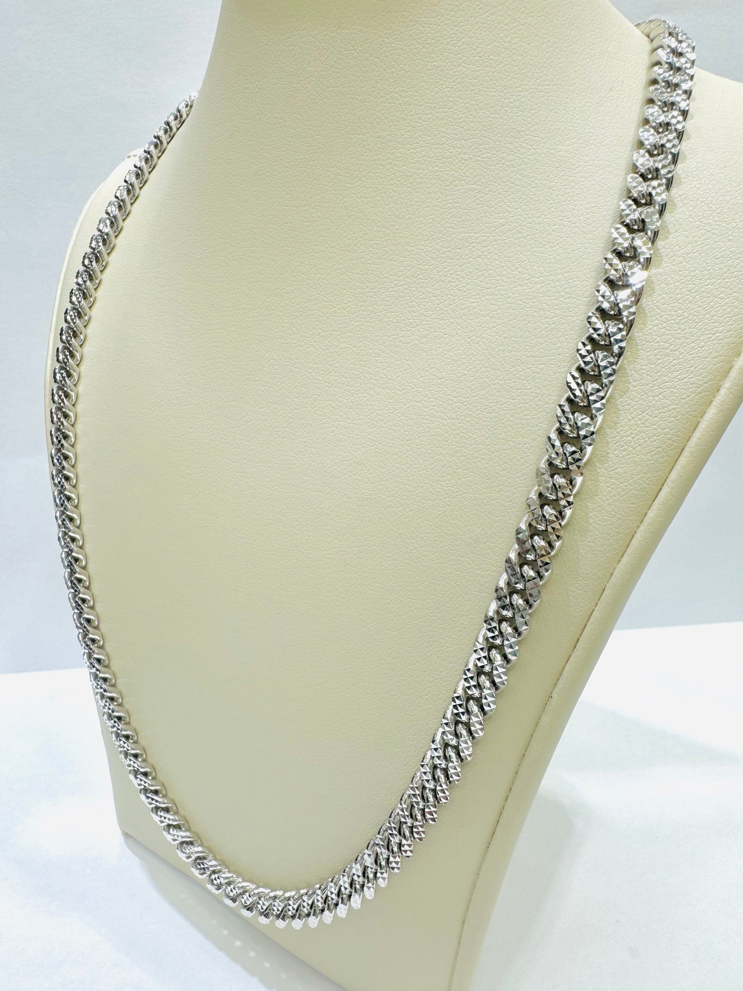 SILVER ITALIAN SOLID, DIAMOND CUT CUBAN LINK NECKLACE 26”, WEIGHT: 61.8gm, WIDTH: 5.93mm