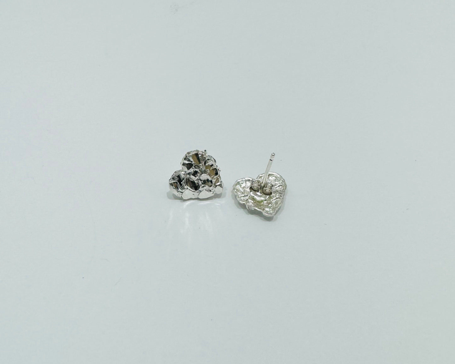 SILVER HEART NUGGET EARRINGS, WEIGHT: 1.4gm