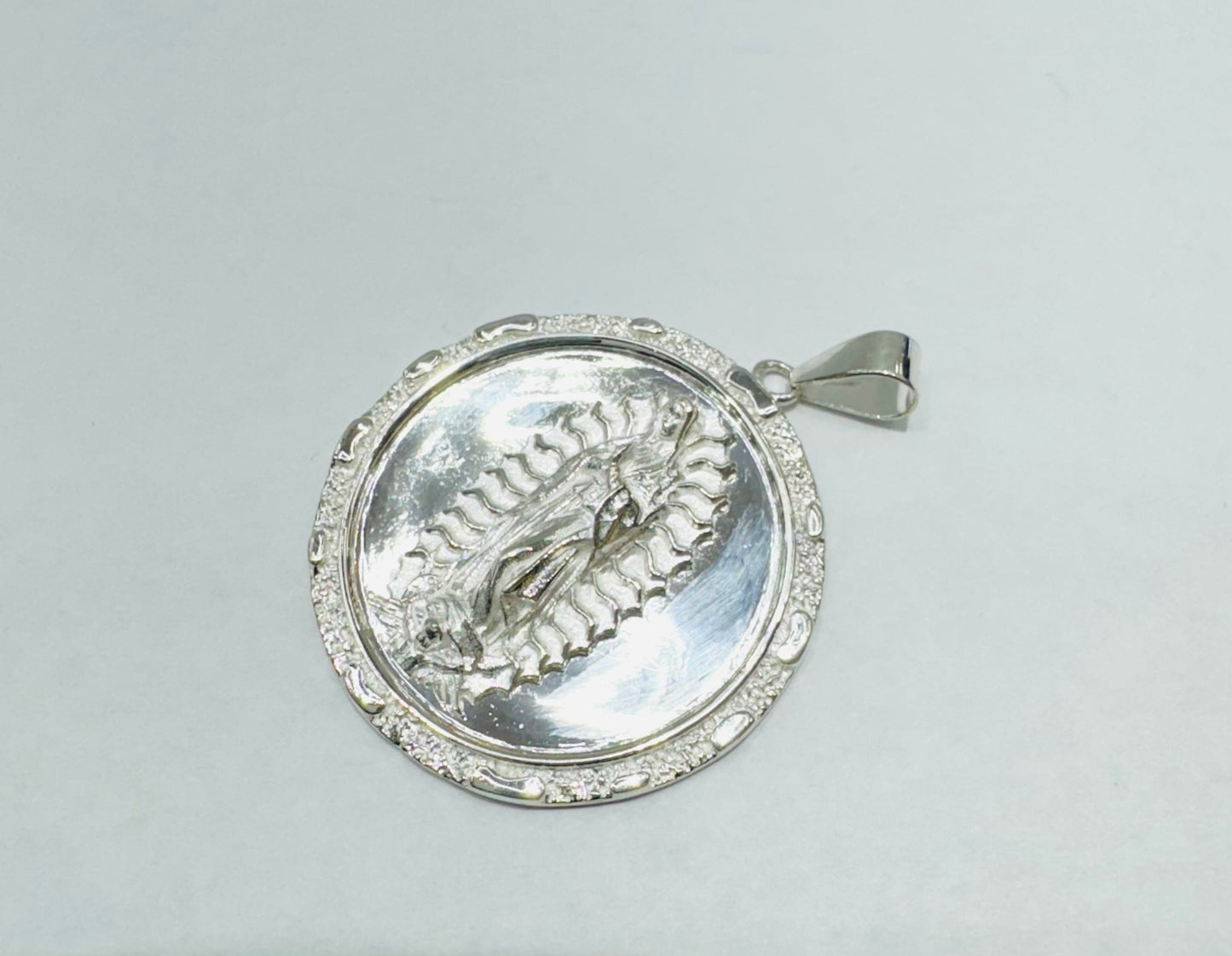 SILVER VIRGIN MARY PENDANT, WEIGHT: 12.7gm