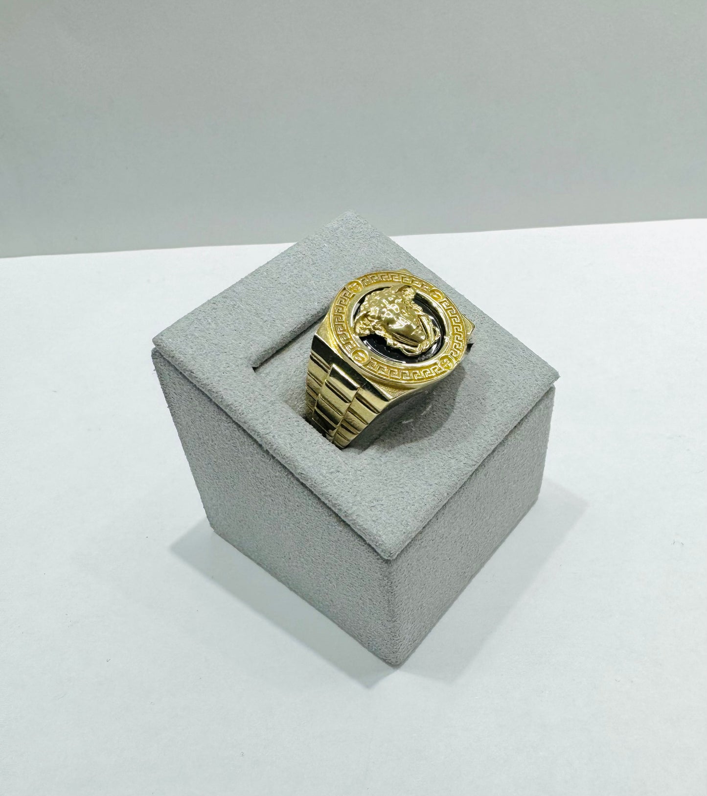 10K GOLD MEDUSA HEAD RING, SIZE: 9, WEIGHT: 7.8gm