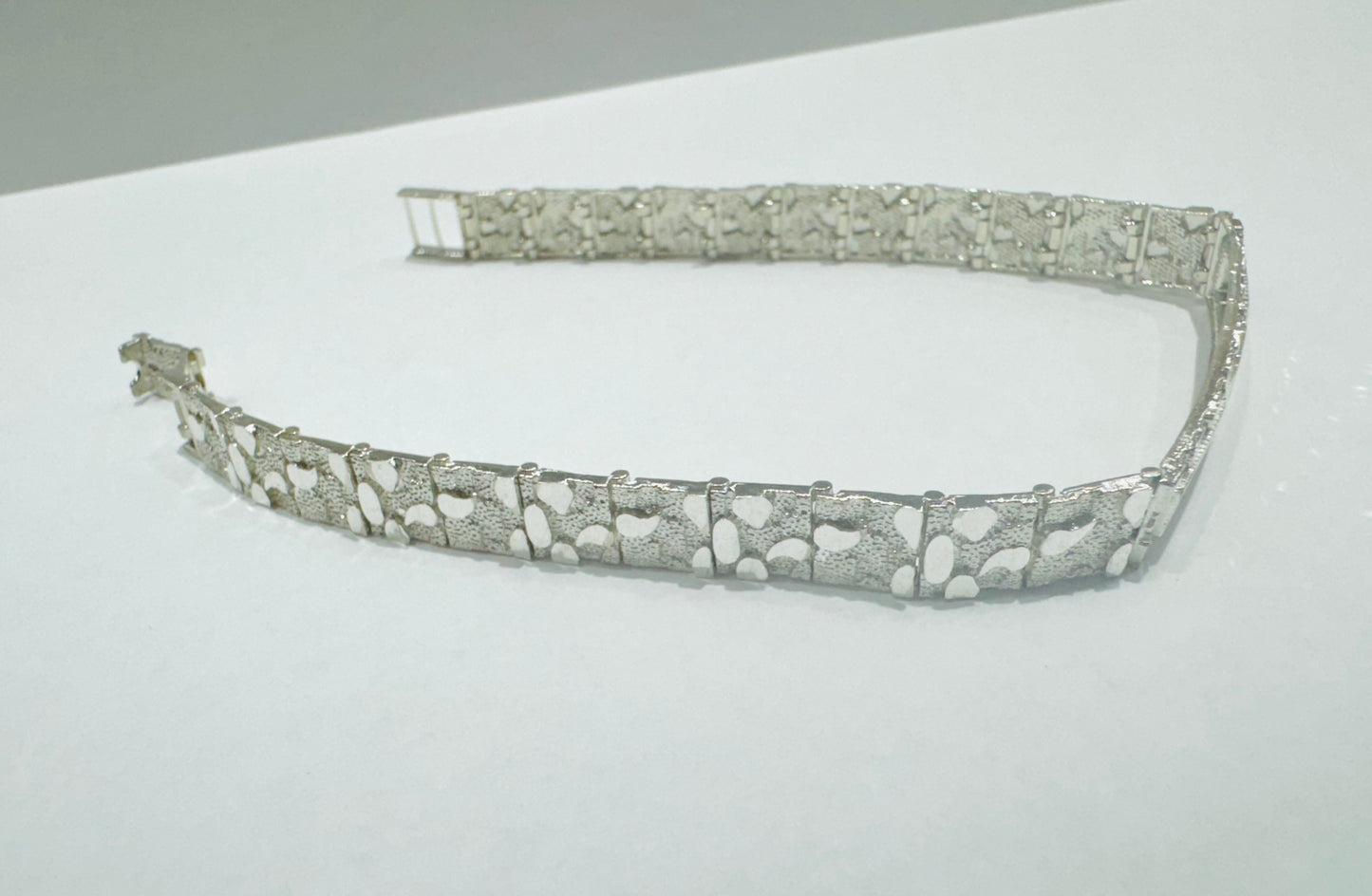 SILVER ITALIAN NUGGET BRACELET 9.5”, WEIGHT: 15.3gm, WIDTH: 8.52mm