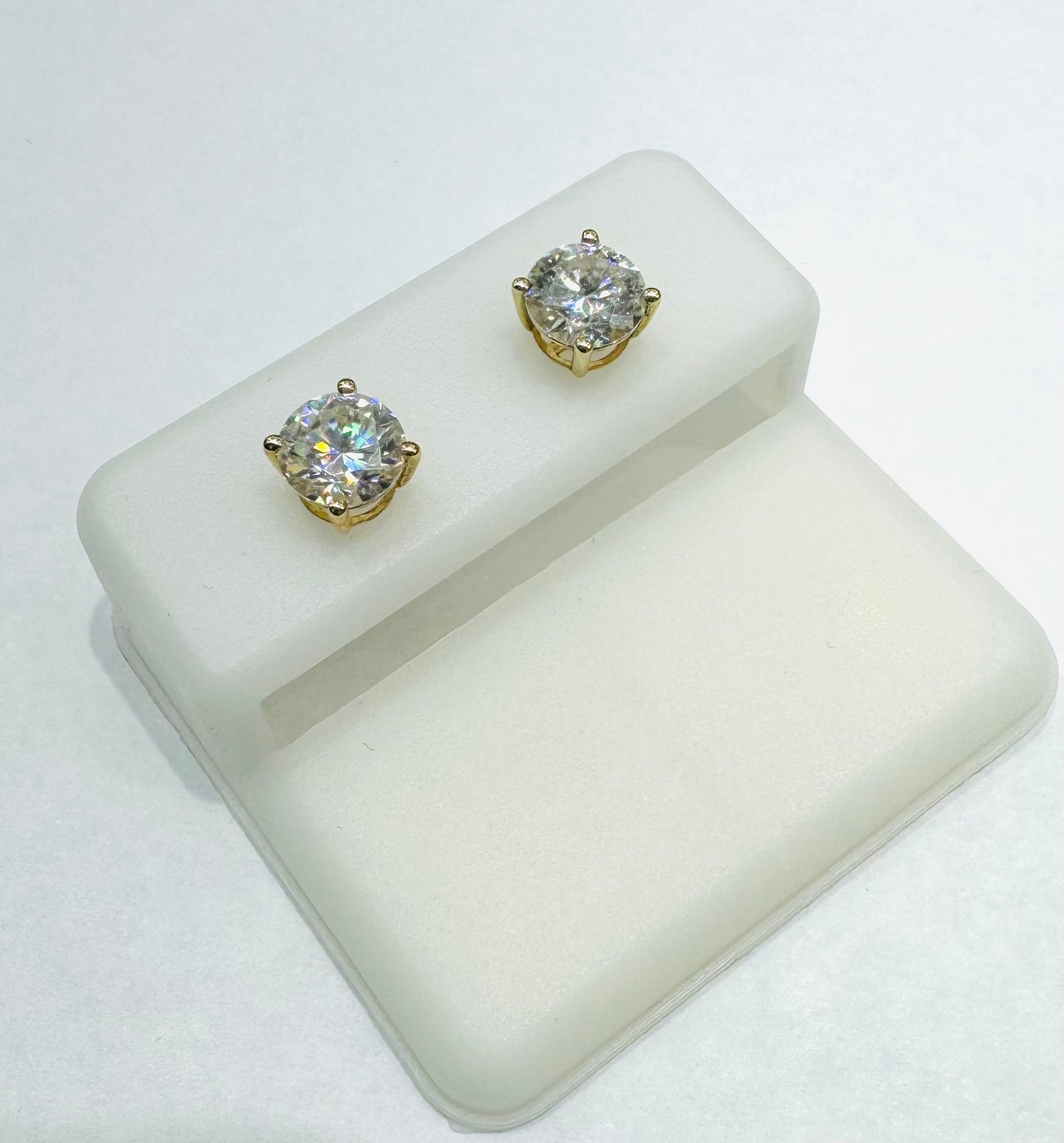 10K GOLD MOISSANITE 6mm EARRINGS, VVS 1.5CTW