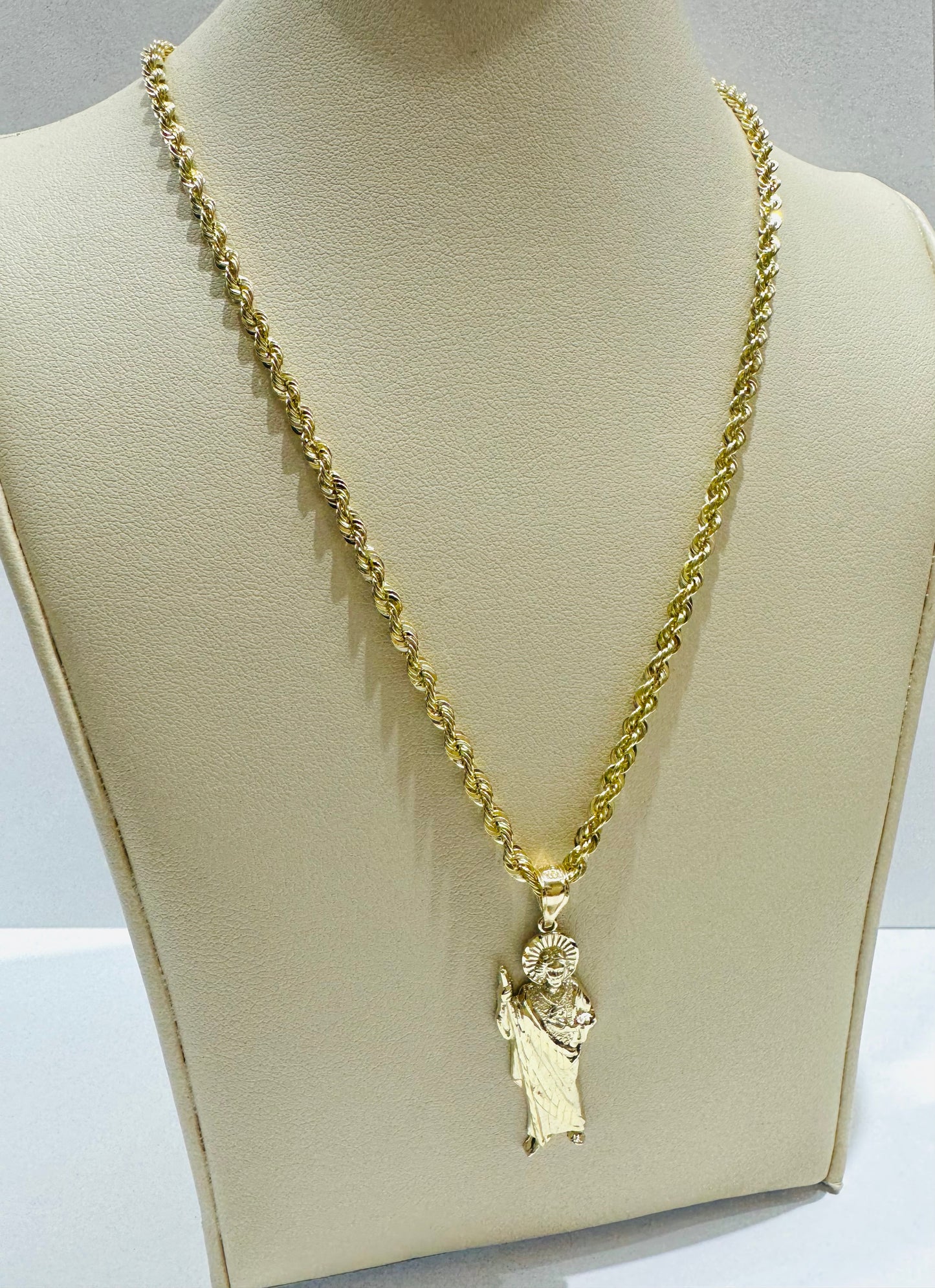 10K GOLD ROPE NECKLACE 22”, WEIGHT: 3gm, WITH SAIN JUDE PENDANT WEIGHT: 1.9gm
