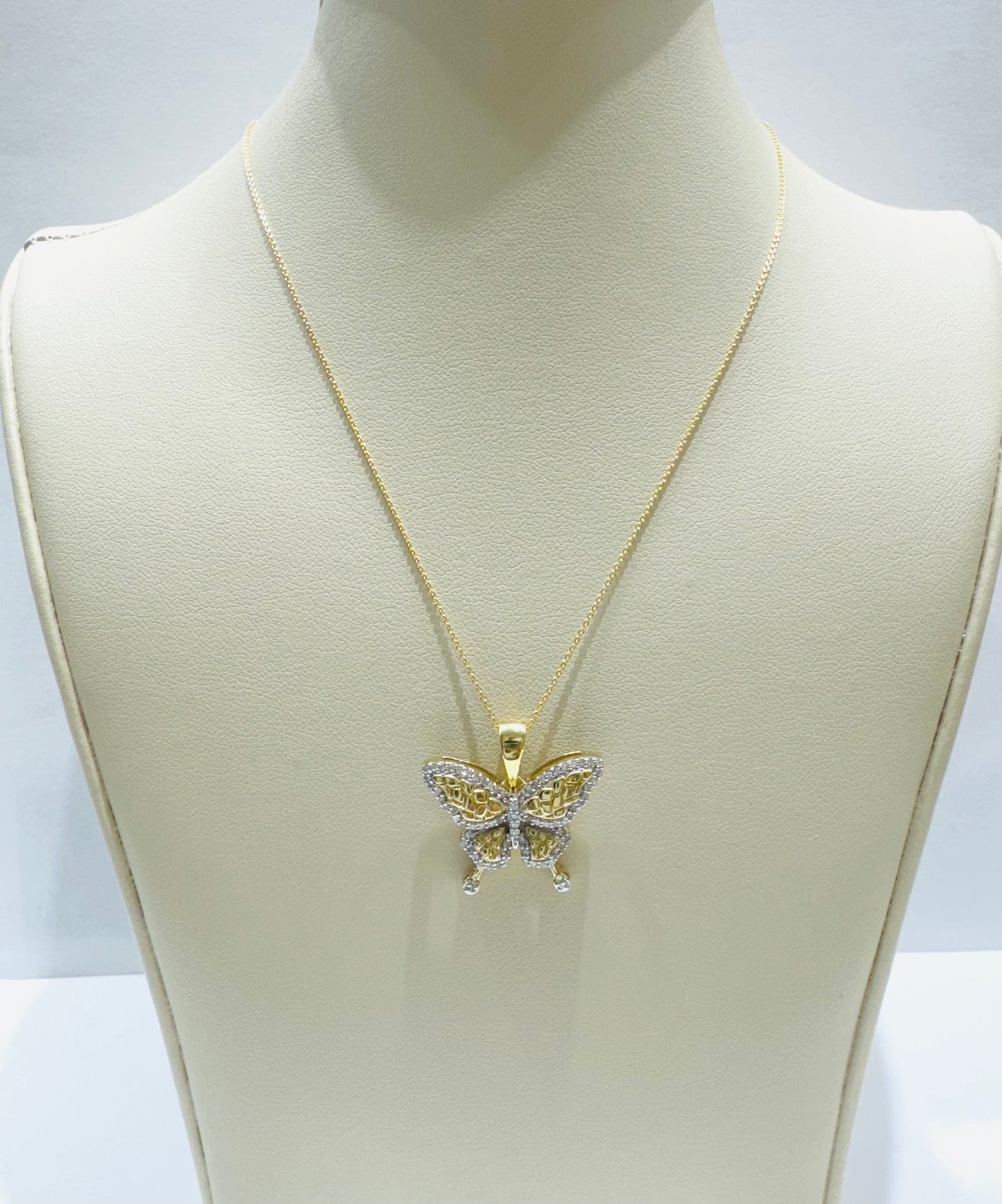 10K GOLD NATURAL DIAMOND NUGGET BUTTERFLY PENDANT WITH NECKLACE, 0.25CT