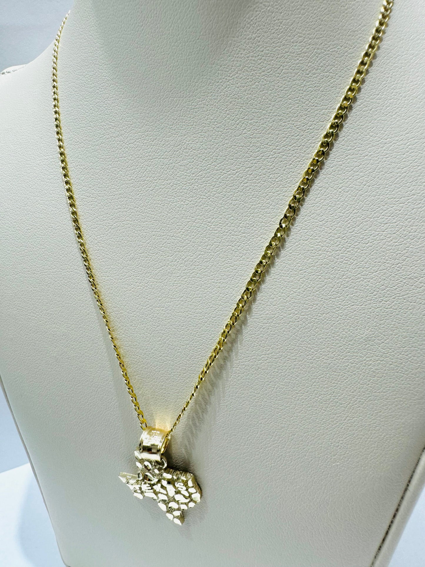 10K GOLD CUBAN LINK NECKLACE 20”, WEIGHT: 1.4gm, WIDTH: 1.99mm WITH TEXAS PENDANT, WEIGHT: 1.5gm