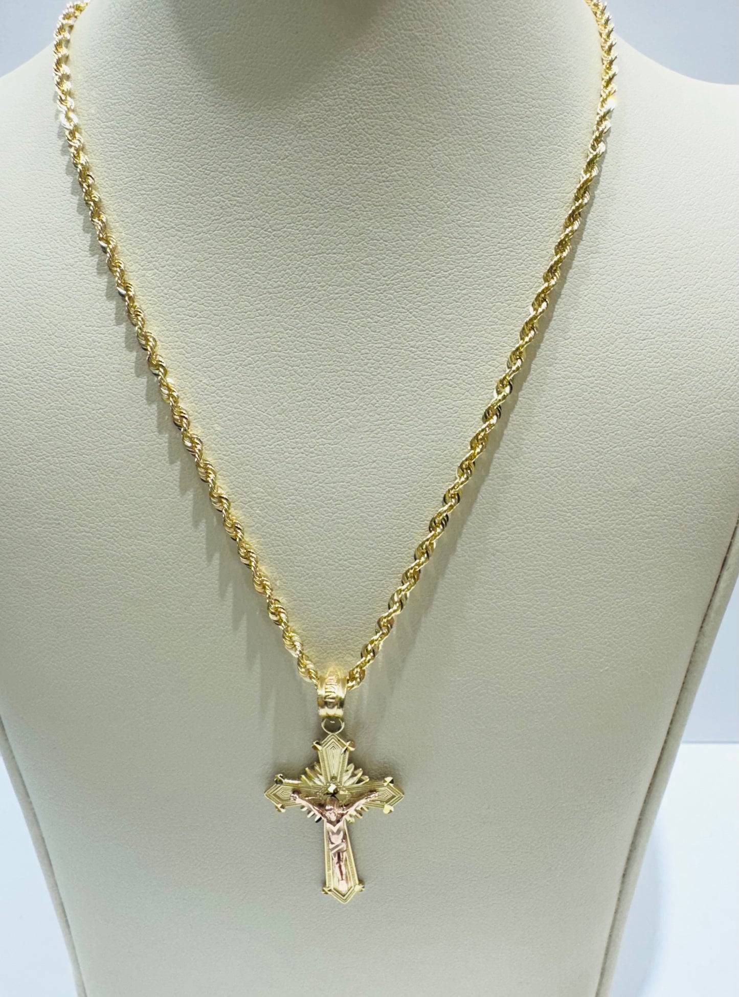10K GOLD ROPE NECKLACE 22”, WEIGHT: 2.6gm, WIDTH: 2.17mm WITH TWO TONED CROSS PENDANT, WEIGHT: 1.8gm