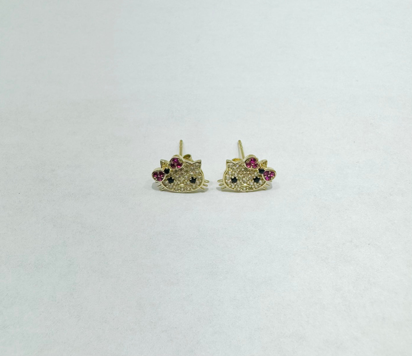 10K GOLD SMALL HELLO KITTY FACE EARRINGS WITH CZ STONES, WEIGHT: 1.1gm