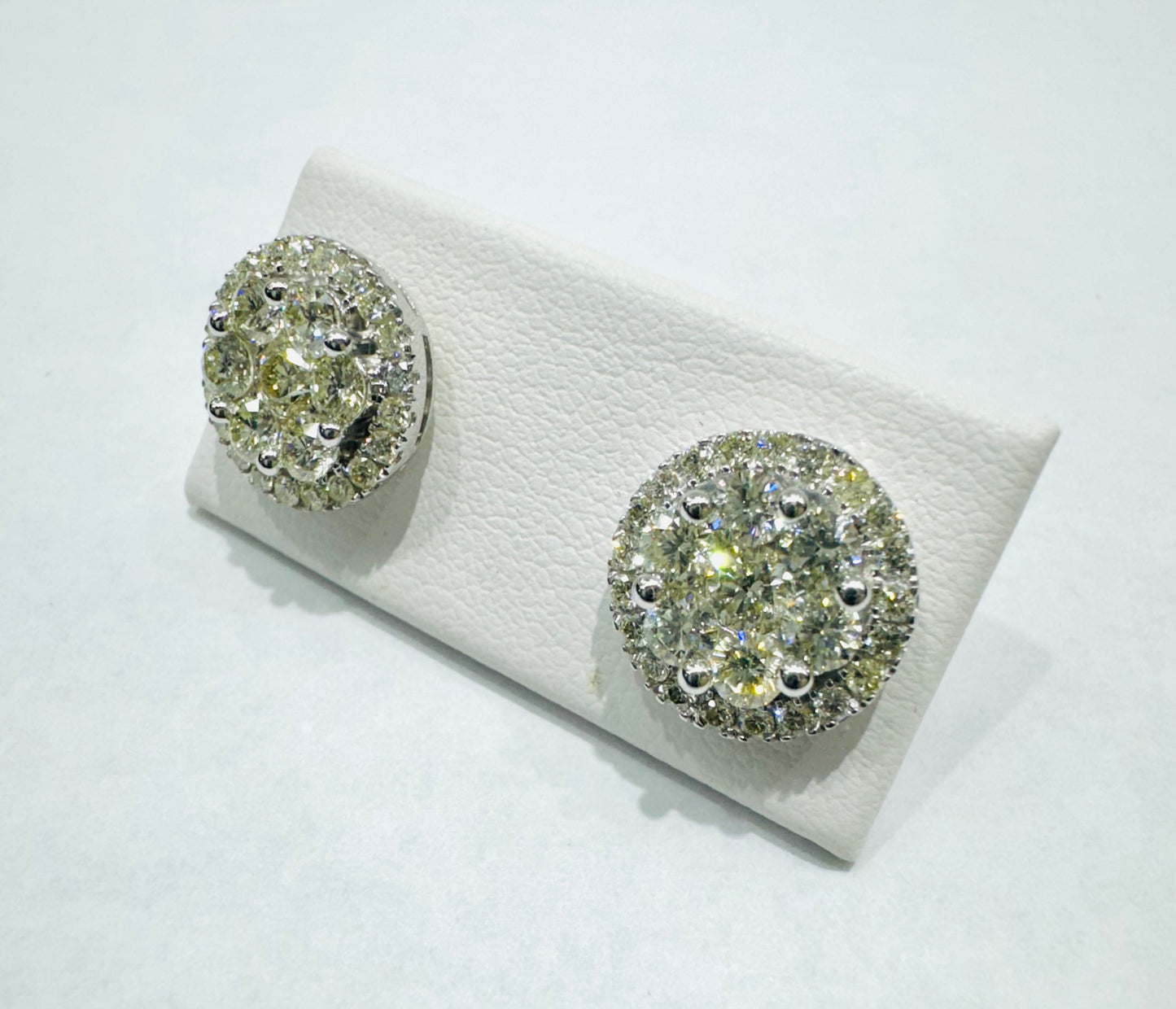 10K WHITE GOLD NATURAL DIAMOND EARRINGS 2CT