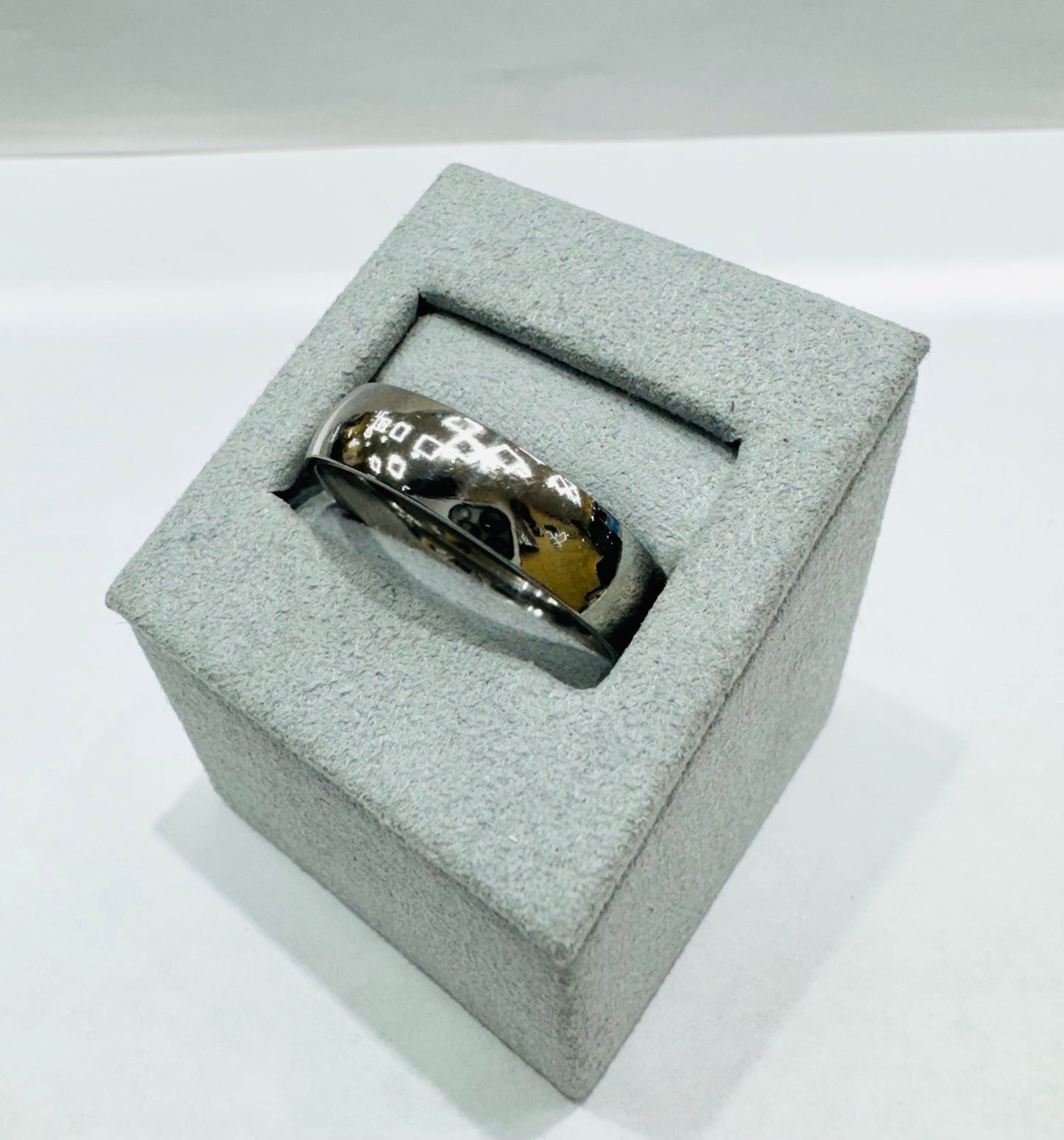 STAINLESS STEEL MENS BAND 6mm, SIZE: 13.5