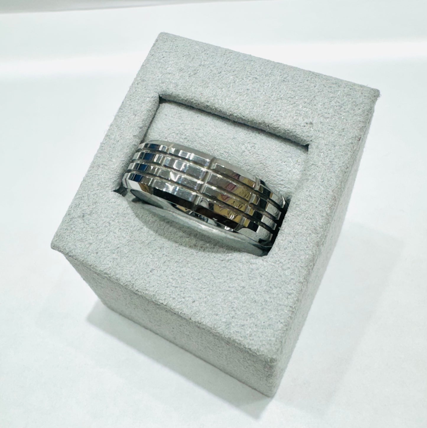 TUNGSTEN CARBIDE MENS WEDDING BAND 8mm, SIZE: 14