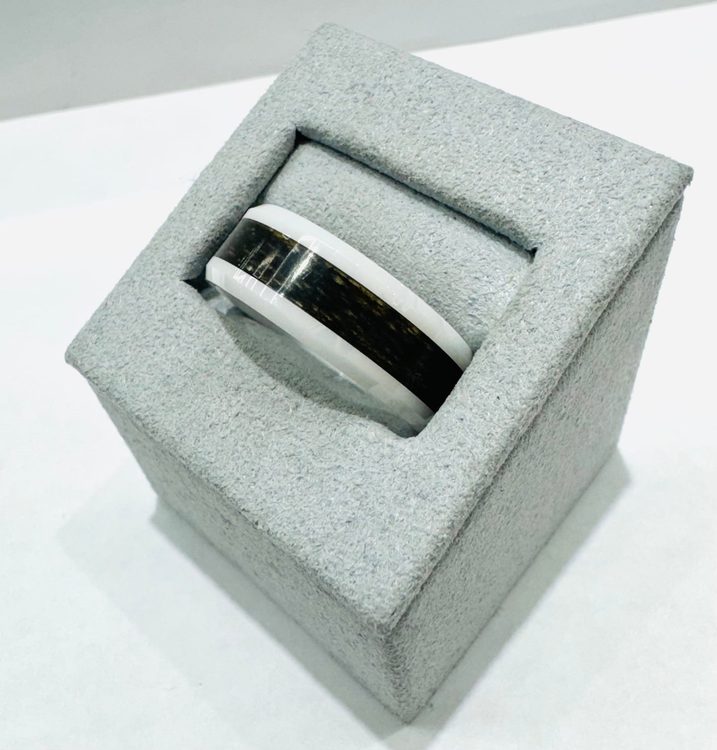 TUNGSTEN CARBIDE WEDDING BAND WITH WOOD INLAY 8mm, SIZE: 10