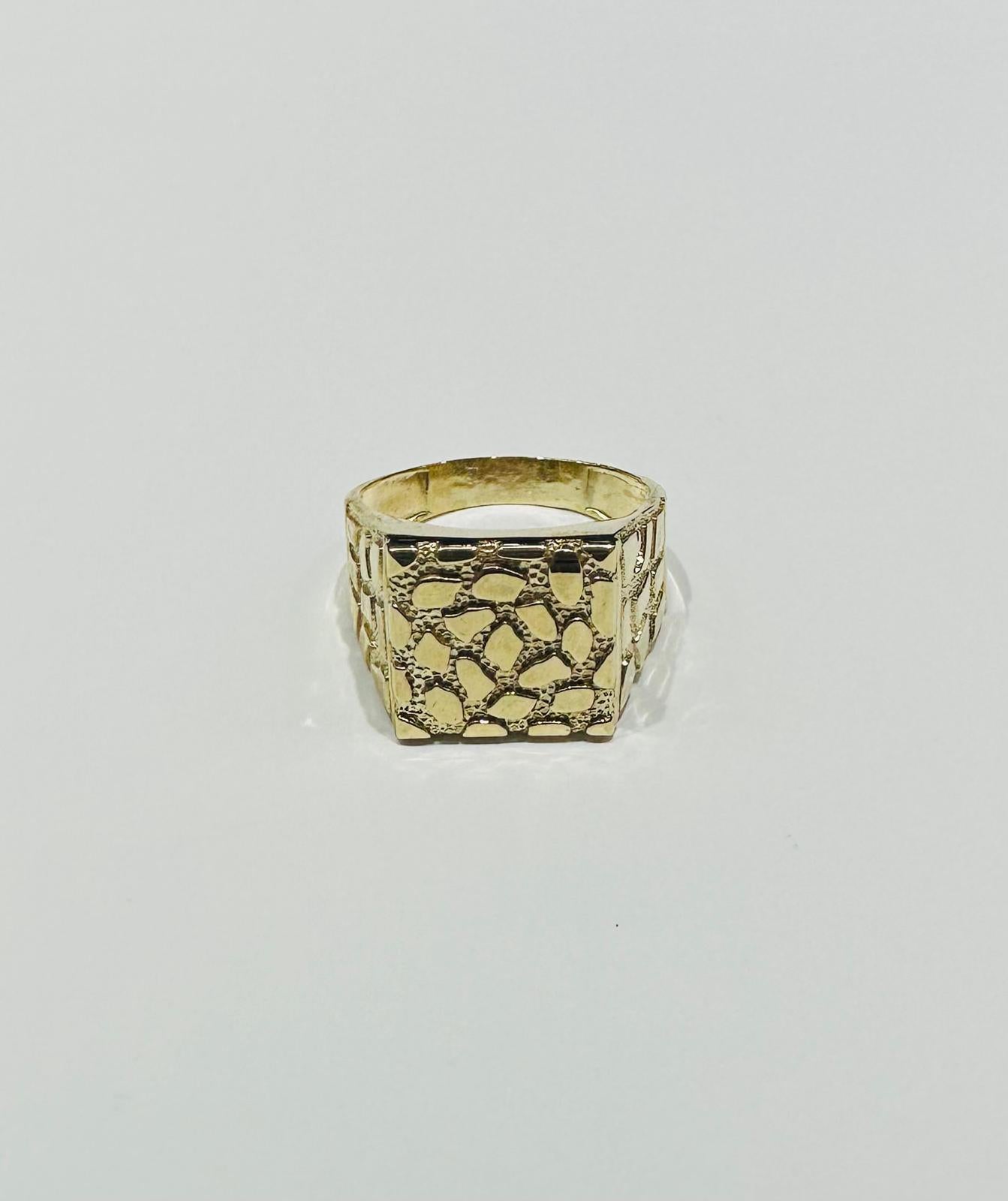10K GOLD NUGGET RING, WEIGHT: 4.2gm
