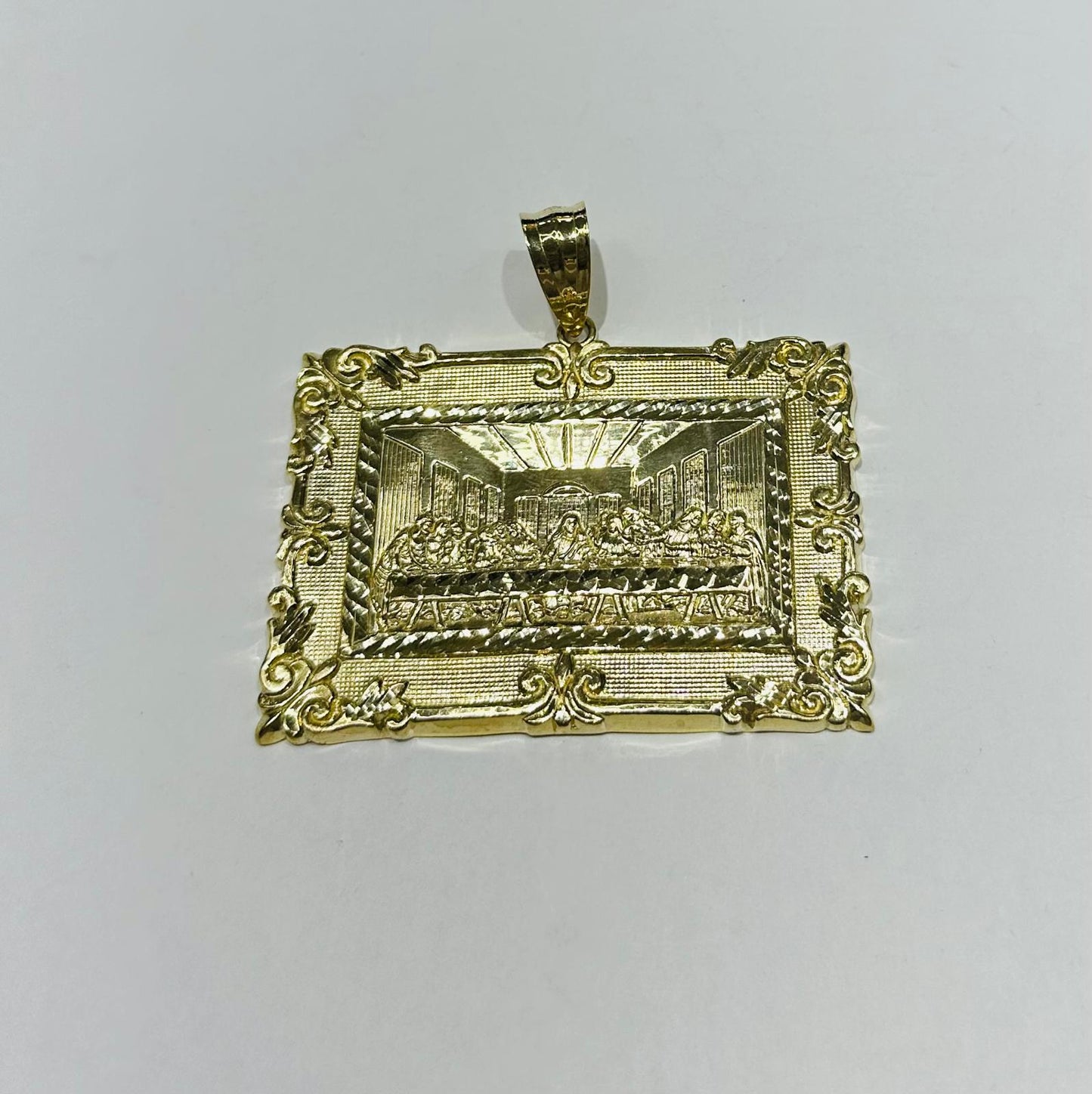 10K GOLD SOLID LAST SUPPER PENDANT, WEIGHT: 33.14gm