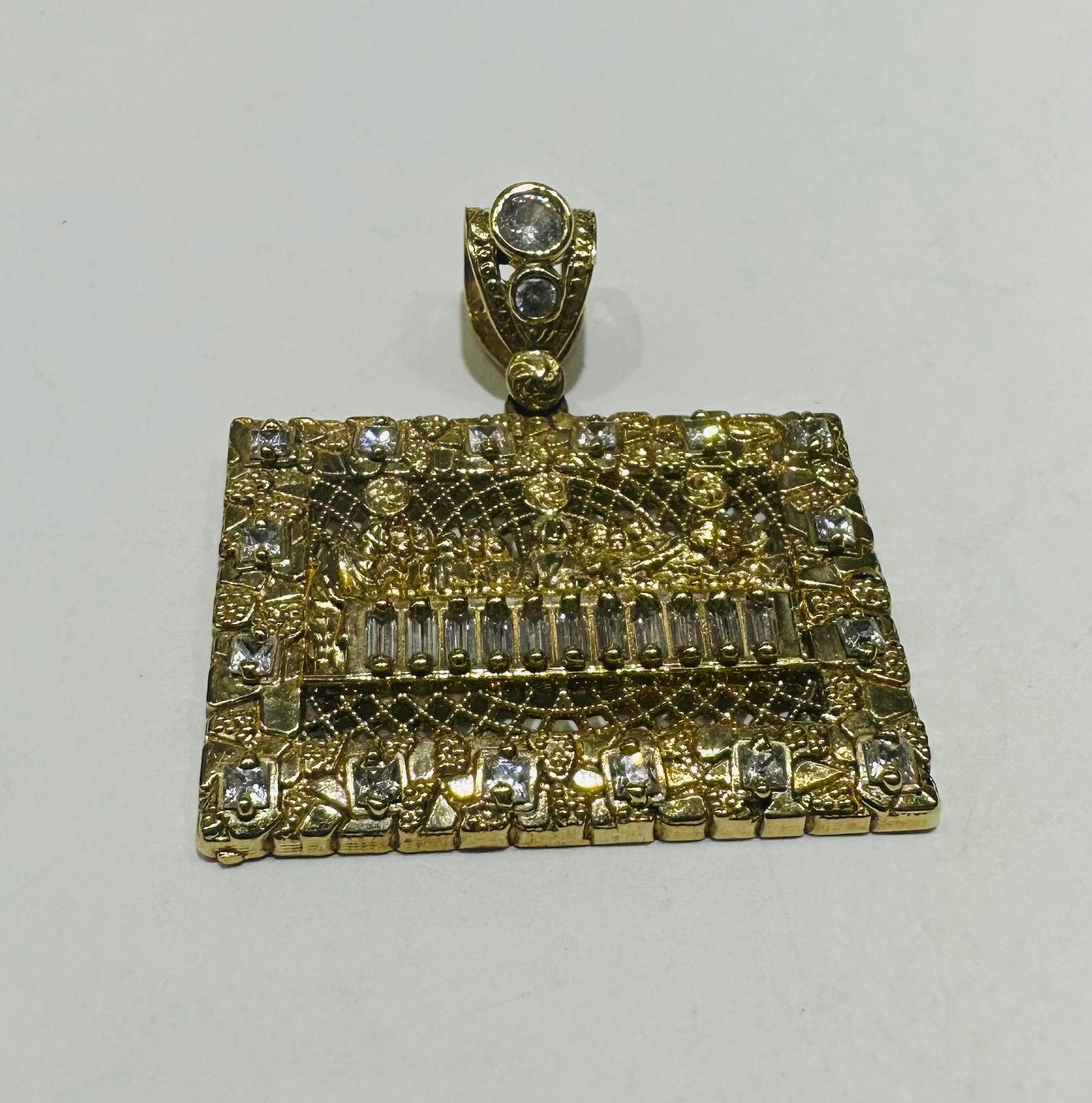 10K GOLD LAST SUPPER PENDANT, WEIGHT: 7.1gm