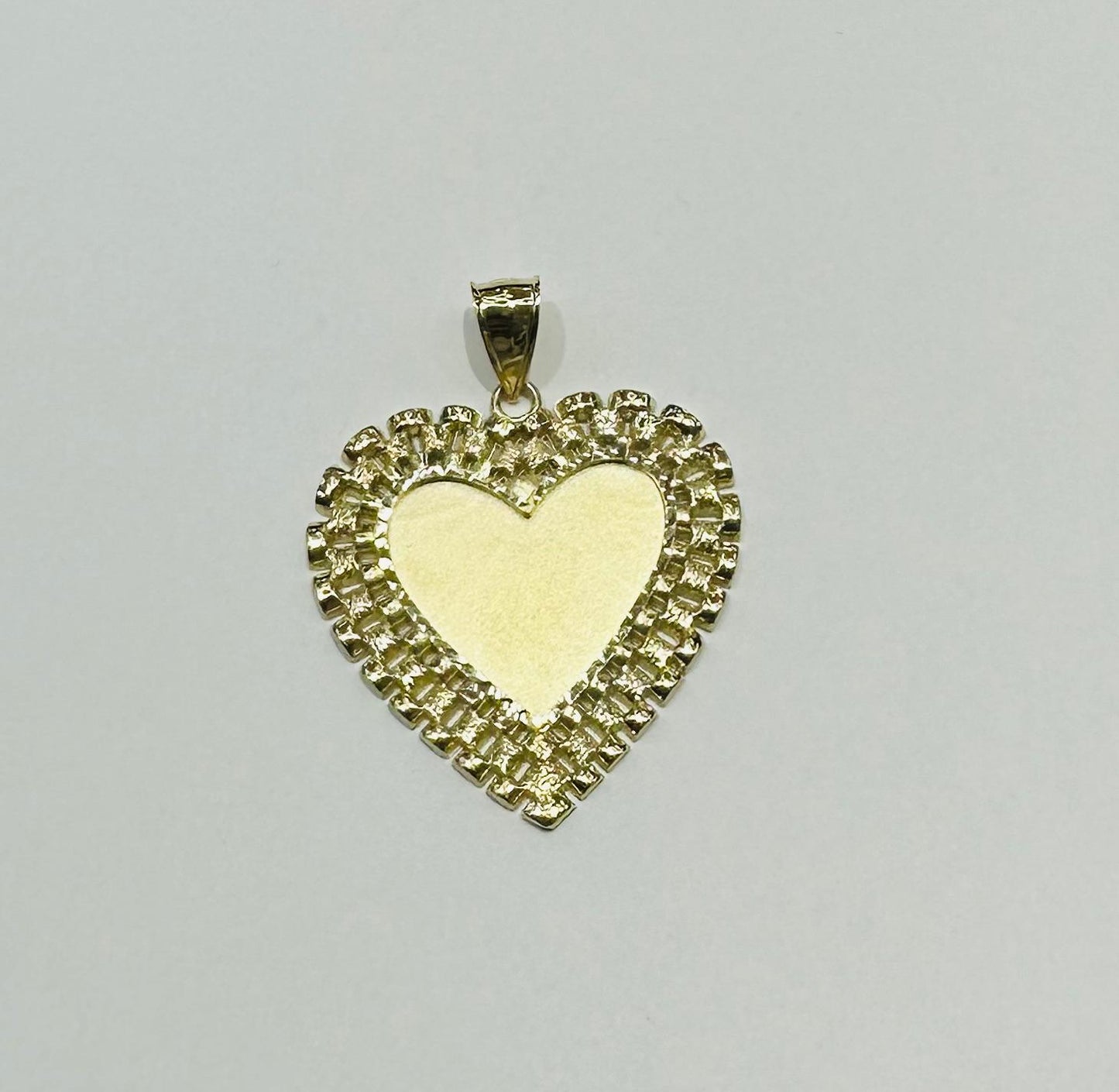 10K GOLD HEART MEMORY PENDANT, WEIGHT: 8.8gm