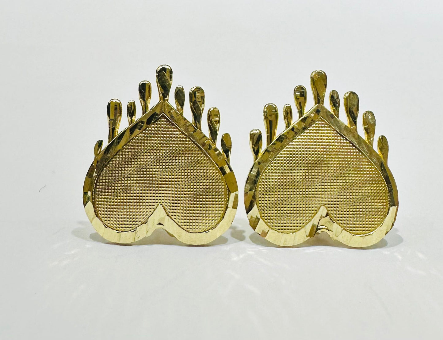 10K GOLD HEART EARRING, WEIGHT: 3.1gm