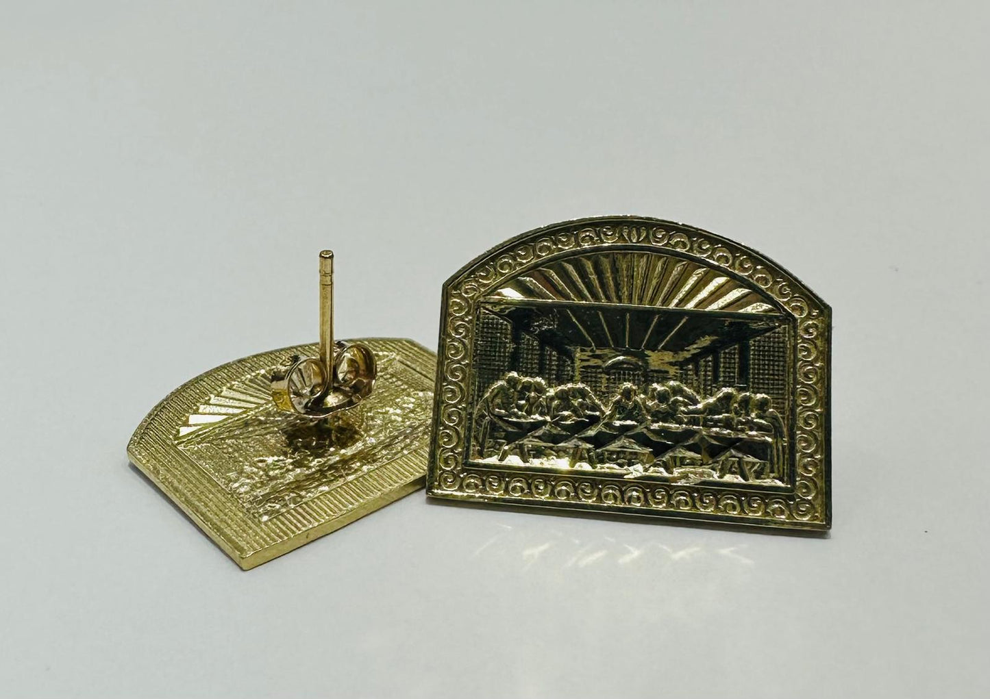 10K GOLD LAST SUPPER EARRINGS, WEIGHT: 3.5gm