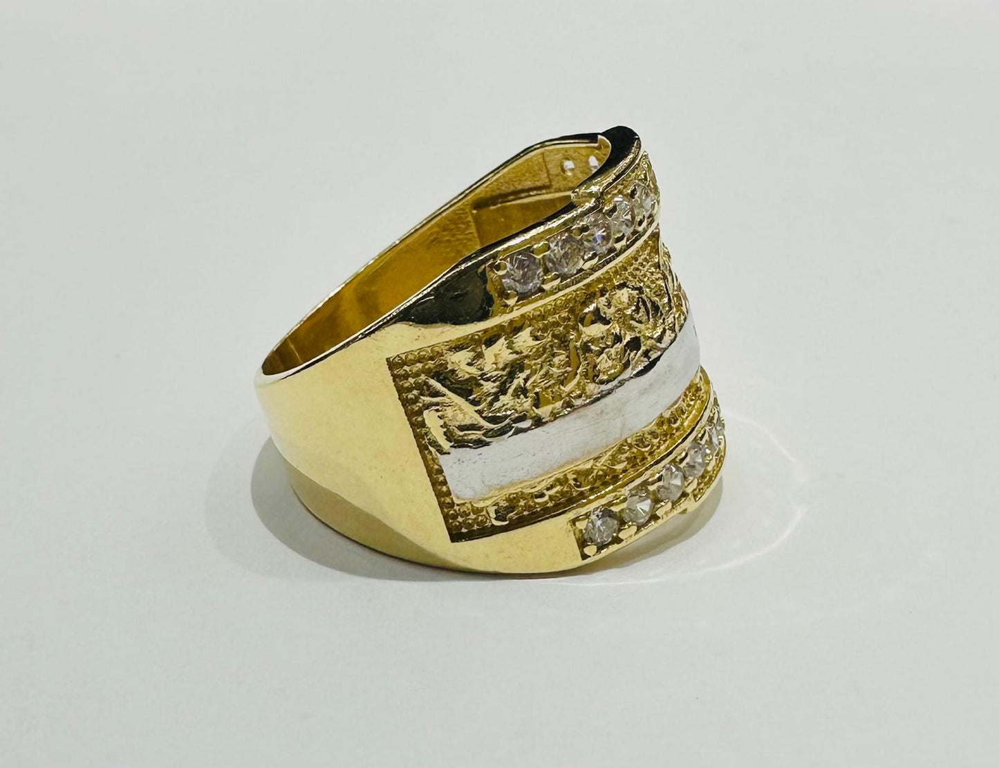 14K GOLD LAST SUPPER RING WITH CZ STONE, WEIGHT: 10.8gm