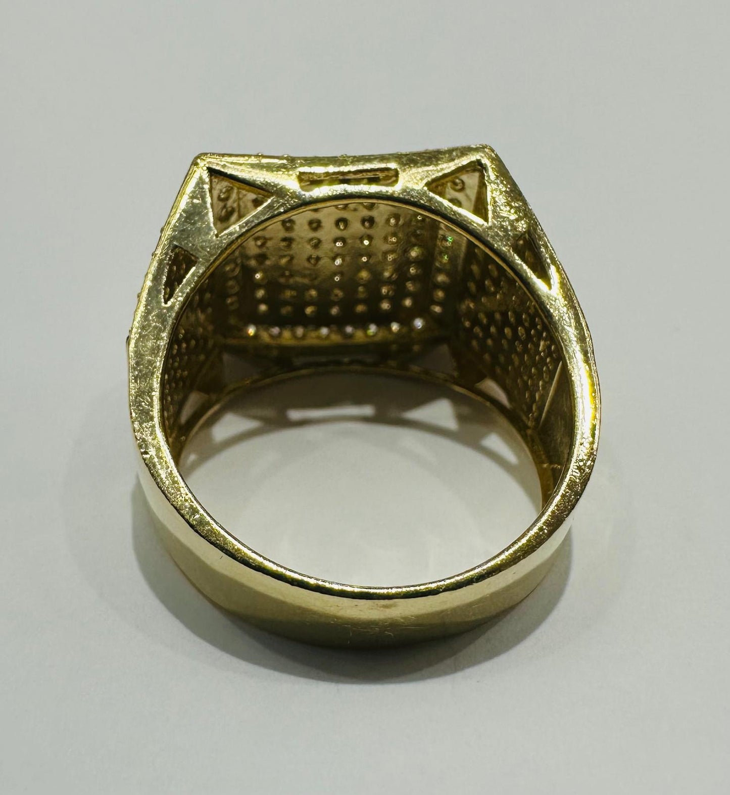 14K GOLD MEN'S RING WITH CZ DIAMOND WEIGHT: 12.0gm