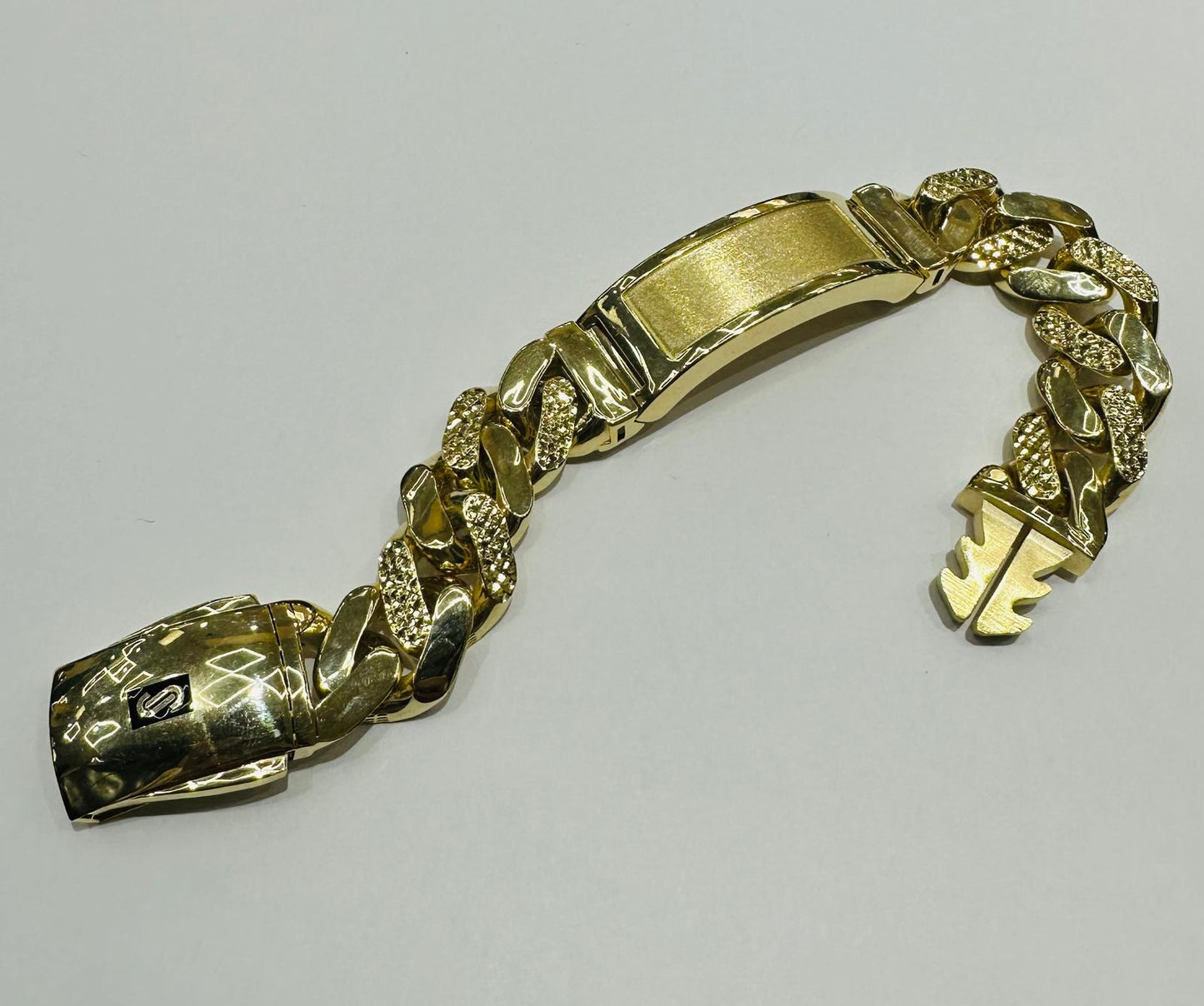 10K GOLD HOLLOW MONACO BRACELET WITH ID, 9" WEIGHT 18.2 gm
