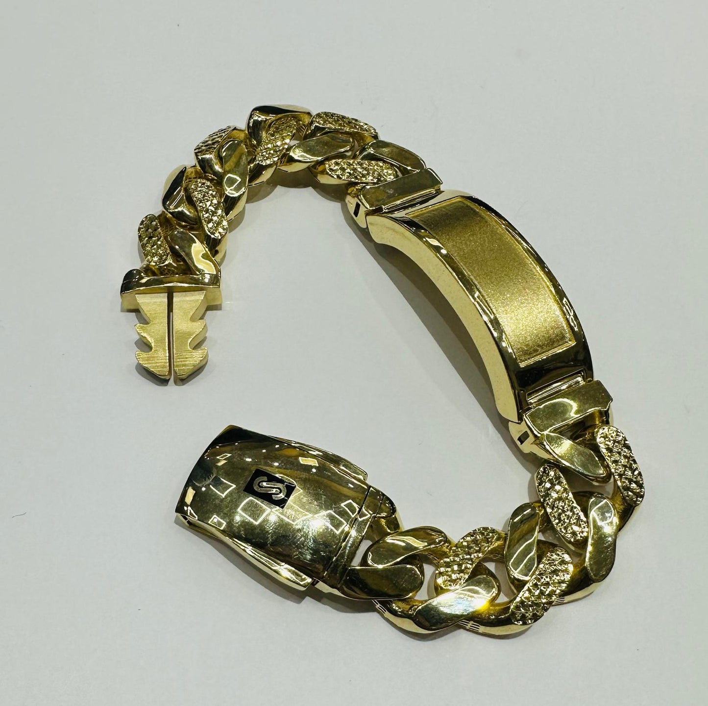 10K GOLD HOLLOW MONACO BRACELET WITH ID, 9" WEIGHT 36.7 gm