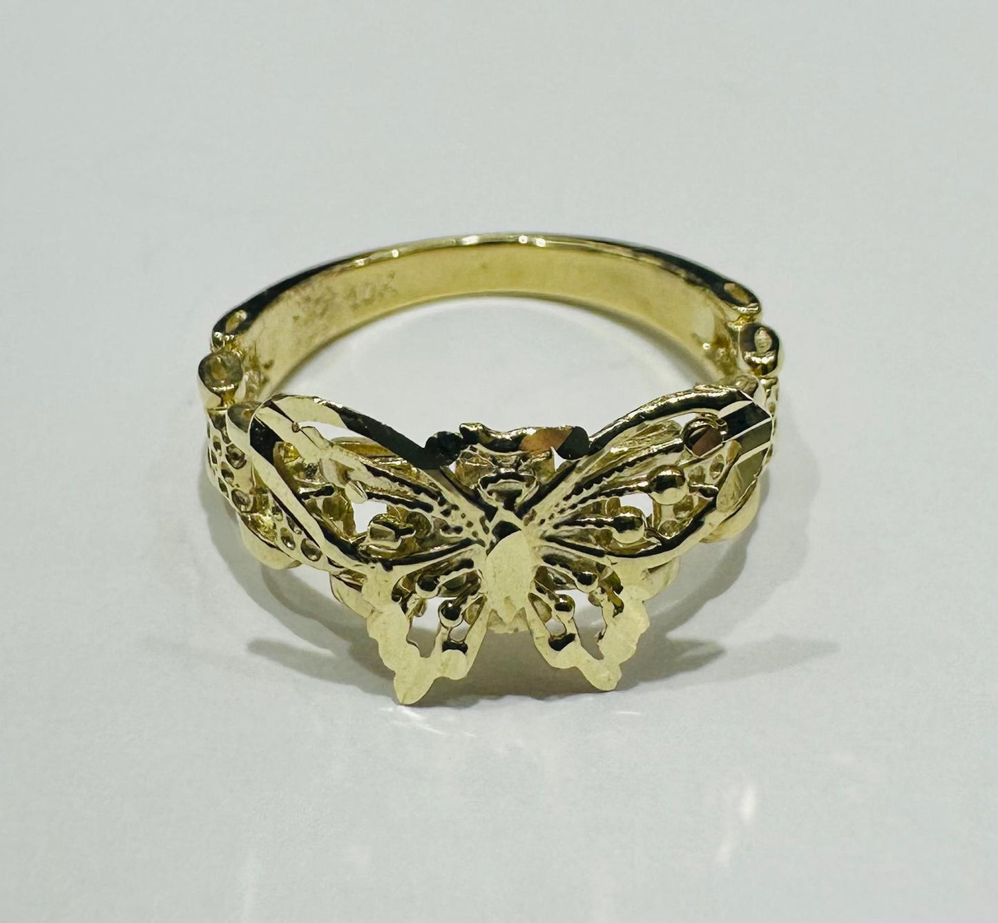 10K GOLD BUTTERFLYRING, SIZE: 6, Weight: 2.4gm